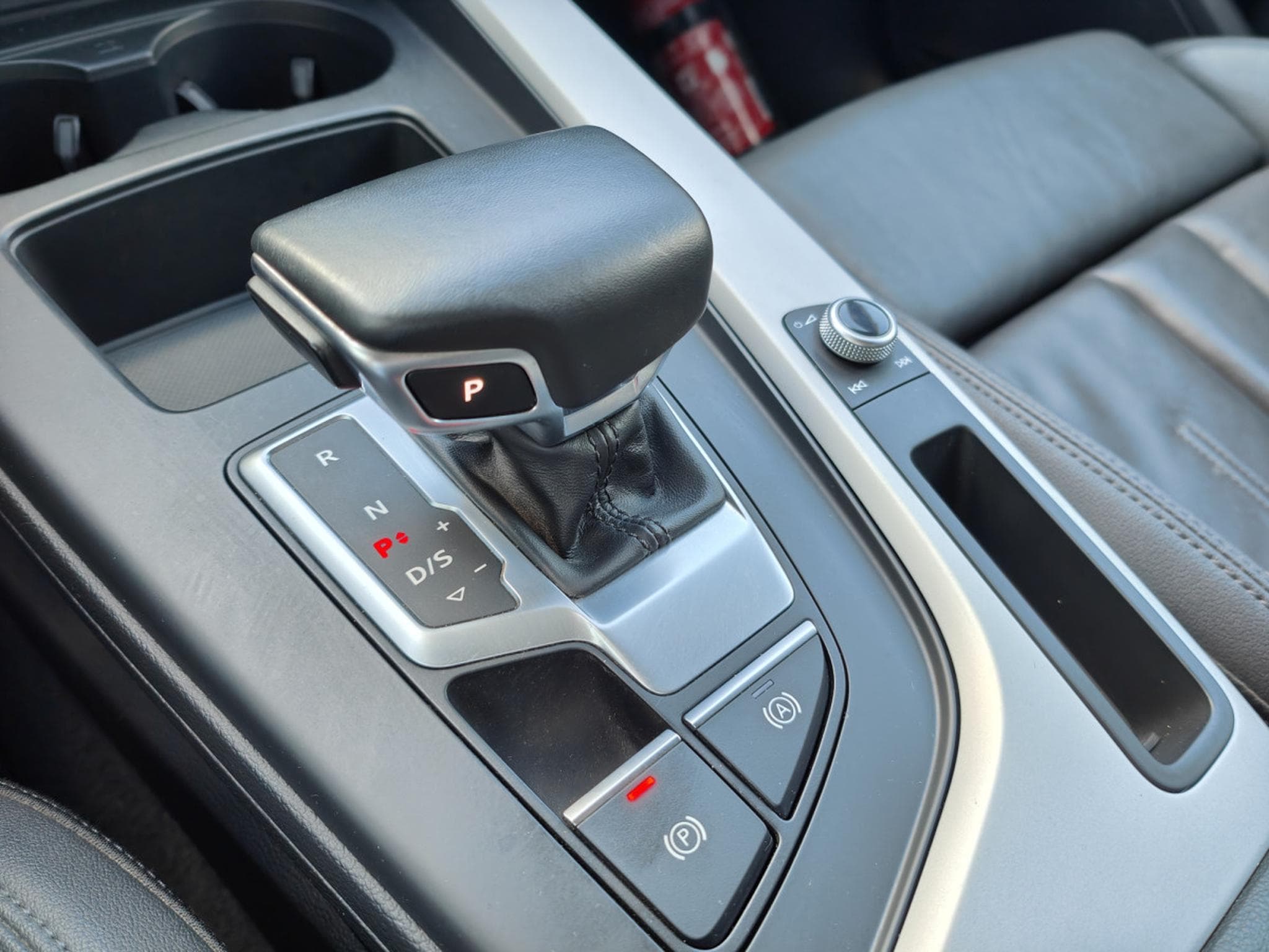 Audi A5 A5 SPORTBACK 35 TFSI S-LINE (2022) - Photo 17