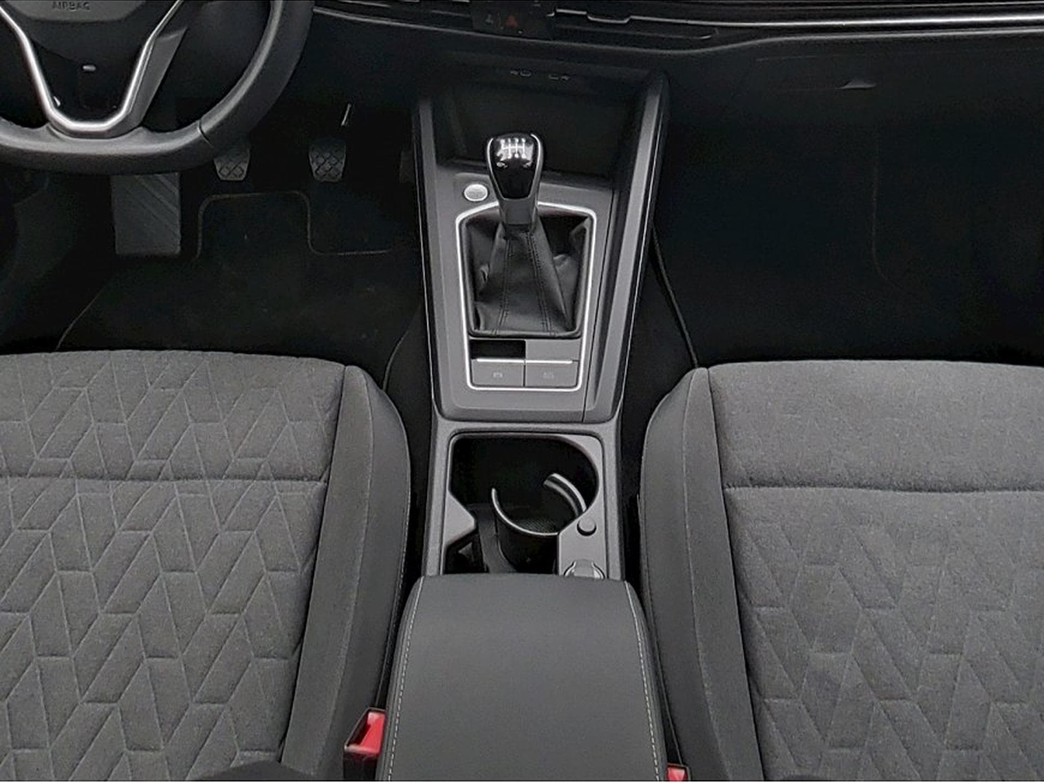 VW Golf (2024) - Photo 6