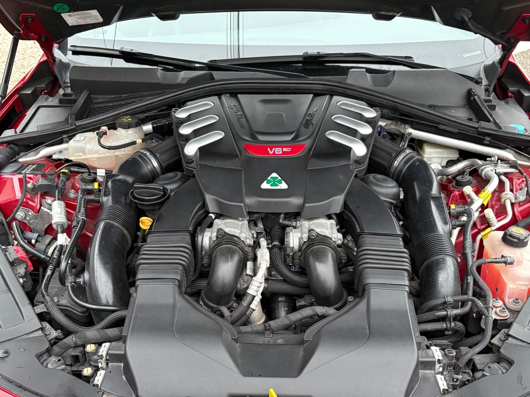 Alfa-Romeo Giulia quadrifoglio (2017) - Foto 2