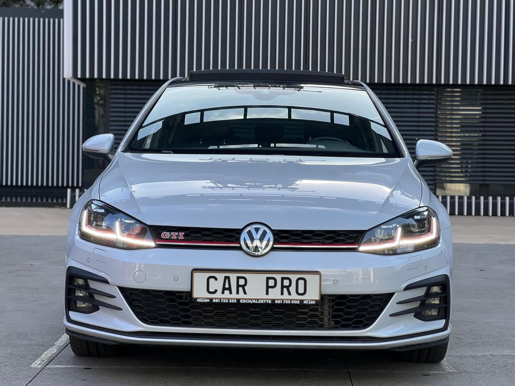 VW Golf VII GTI PERFORMANCE / AUTOMATIQUE / TOIT OUVRANT / (2019) - Photo 5