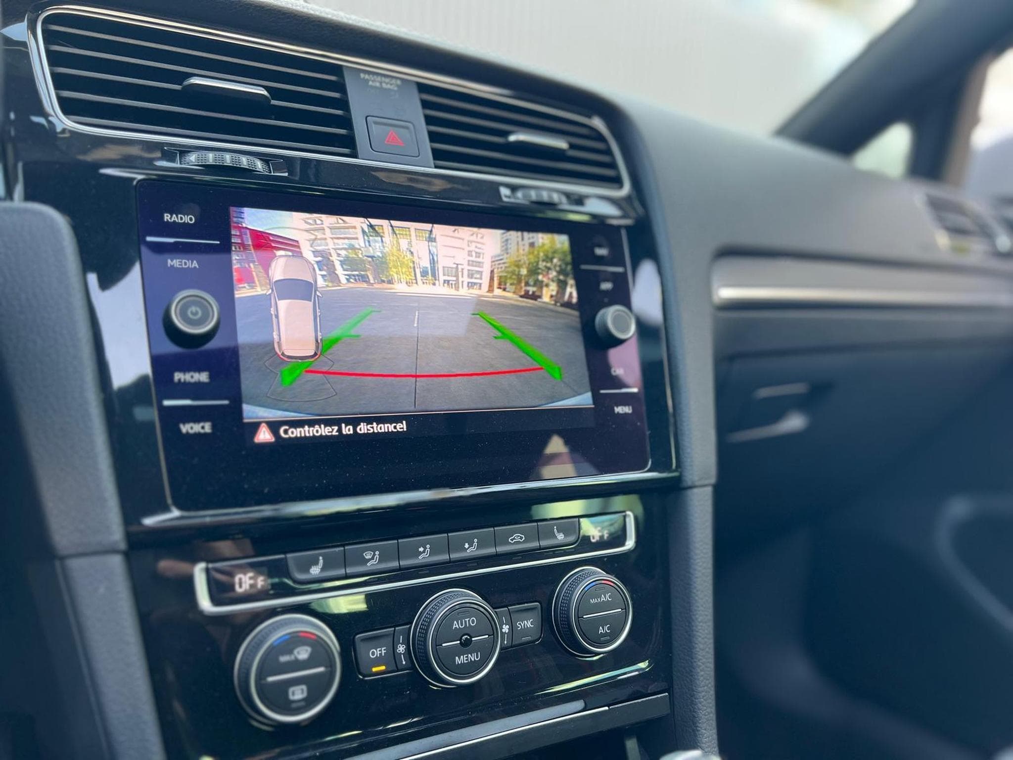 VW Golf VII GTI PERFORMANCE / AUTOMATIQUE / TOIT OUVRANT / (2019) - Photo 20