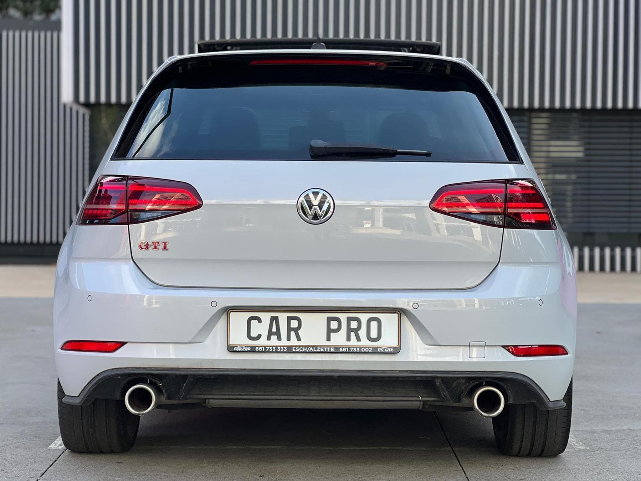 VW Golf VII GTI PERFORMANCE / AUTOMATIQUE / TOIT OUVRANT / (2019) - Photo 6
