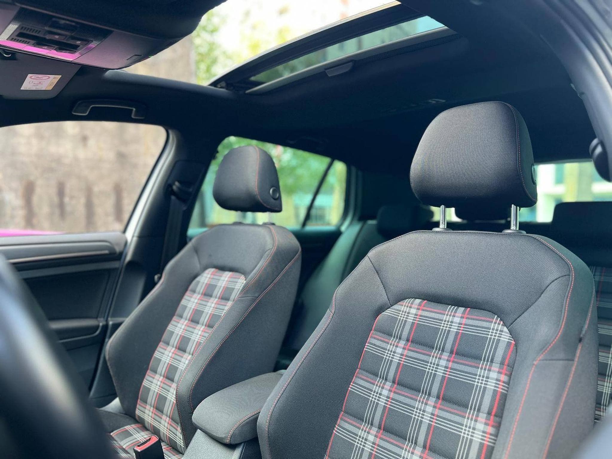 VW Golf VII GTI PERFORMANCE / AUTOMATIQUE / TOIT OUVRANT / (2019) - Photo 16