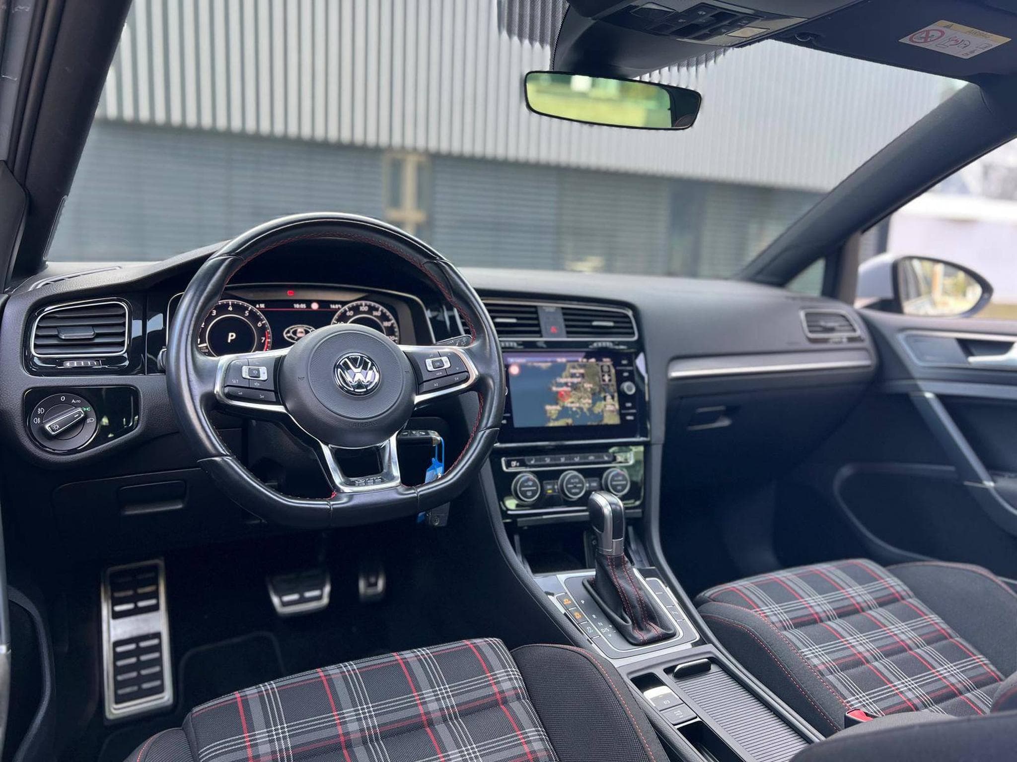 VW Golf VII GTI PERFORMANCE / AUTOMATIQUE / TOIT OUVRANT / (2019) - Photo 12