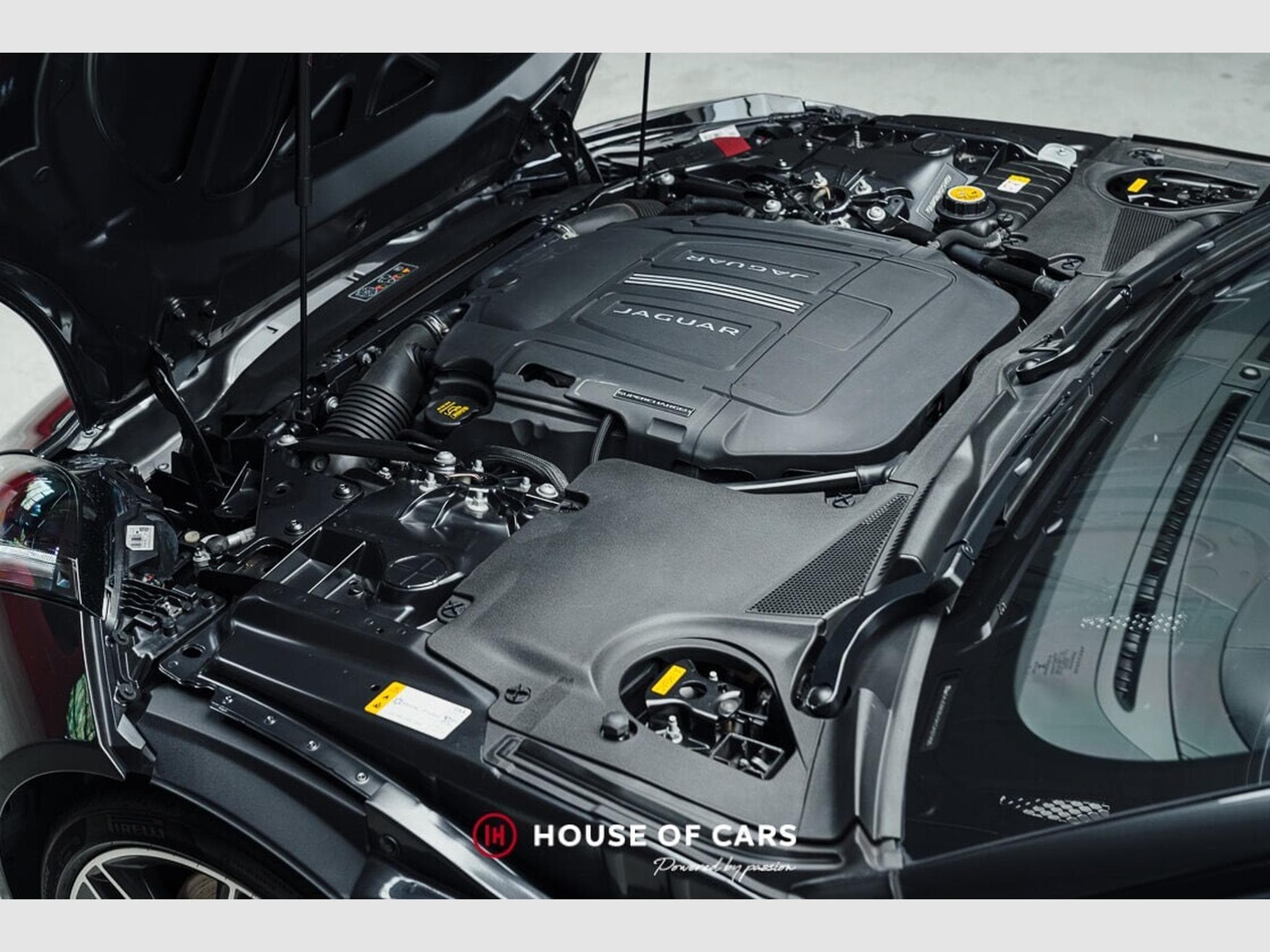 Jaguar F-Type V6S ROADSTER MK2 1ST PAINT - JUST SERVICED (2018) - Photo 11