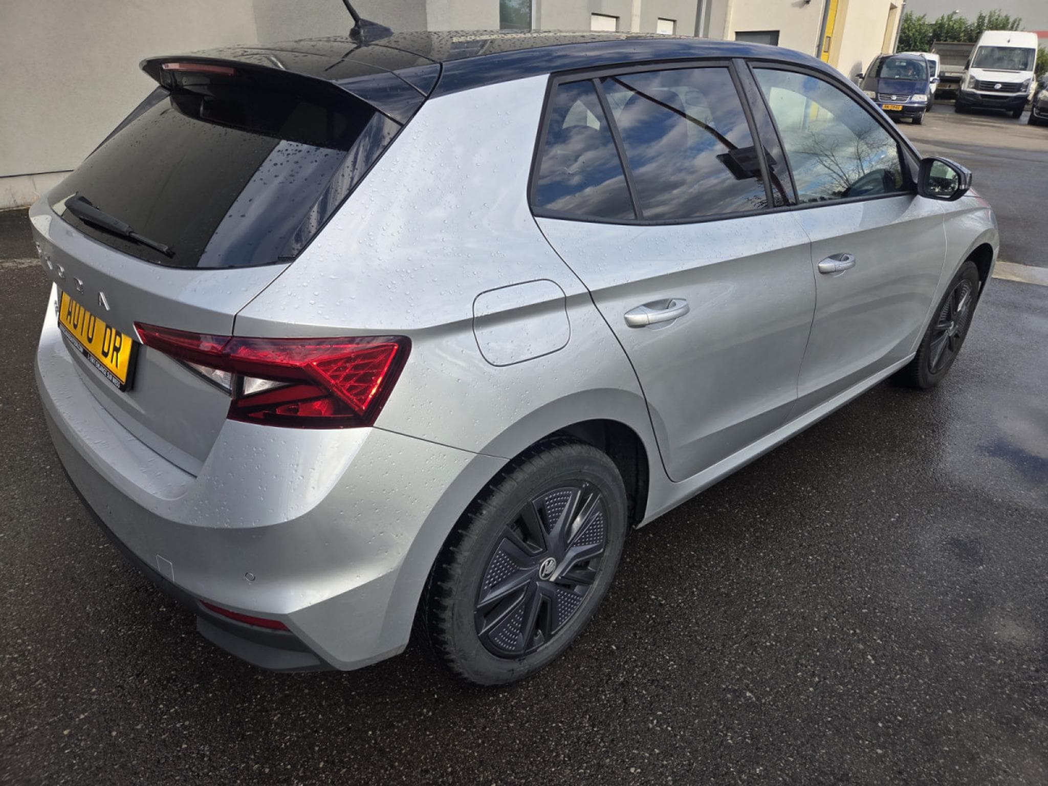 Skoda Fabia TSI 116 CV DSG7 Garantie 12 Mois (2024) - Photo 2