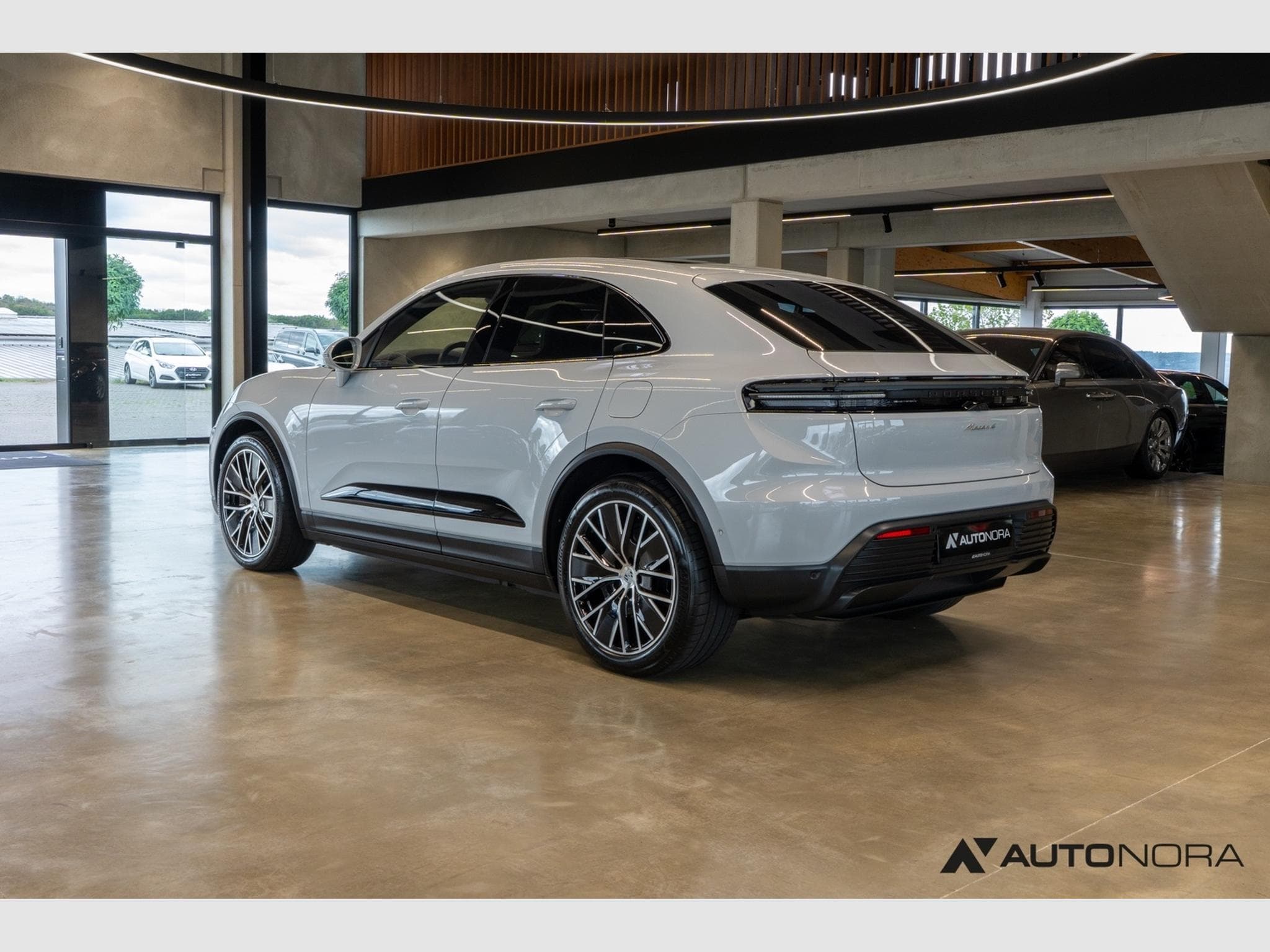 Porsche Macan Macan 4 (2024) - Photo 2