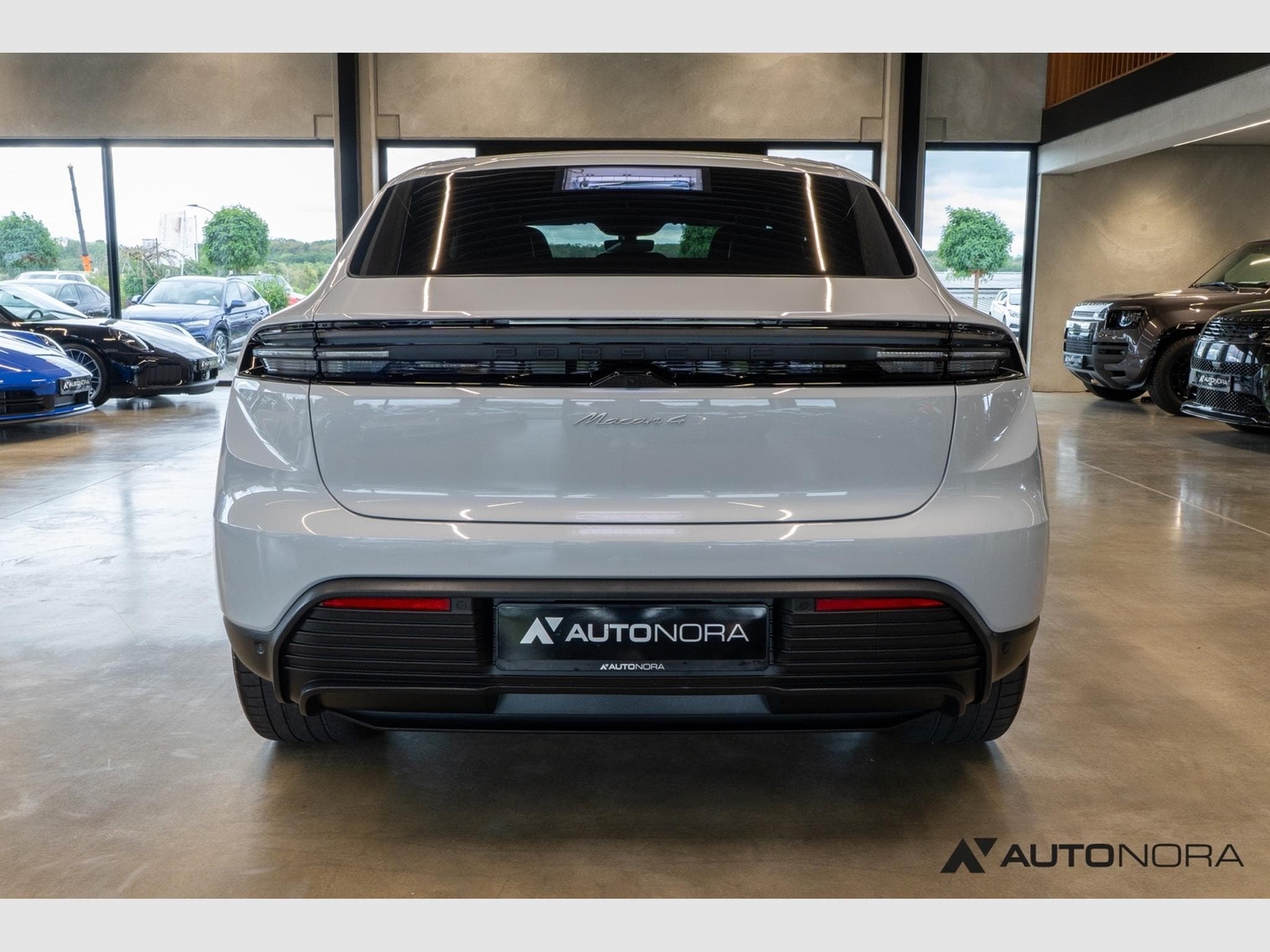 Porsche Macan Macan 4 (2024) - Photo 9