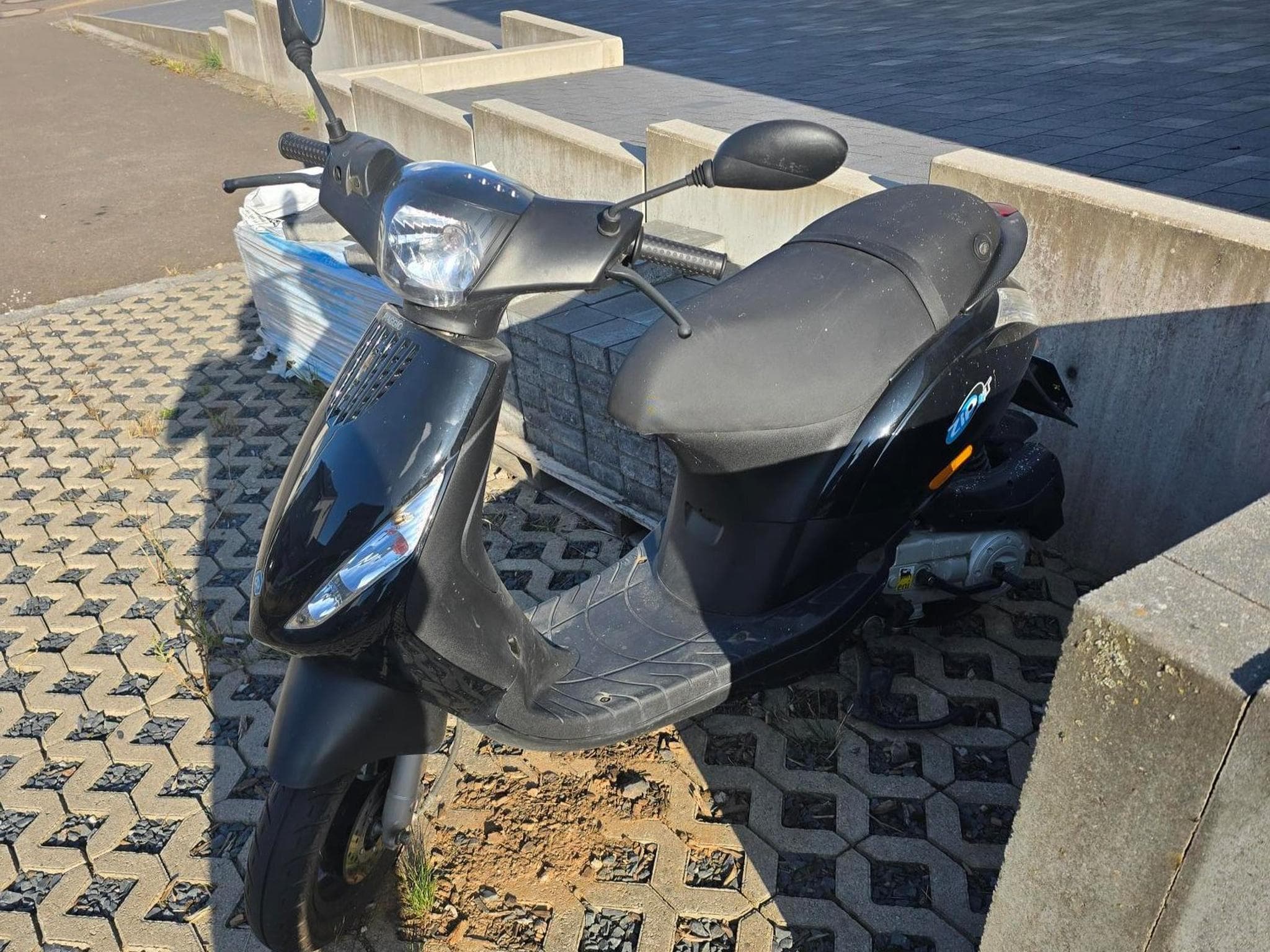 Piaggio ZIP C25 (2017) - Photo 1