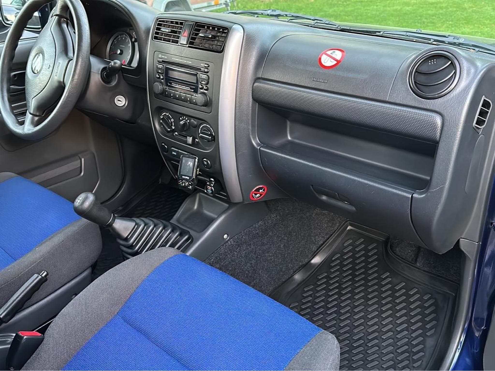 Suzuki Jimny Cabrio 1.3i 16v JLX ABS (2007) - Photo 2