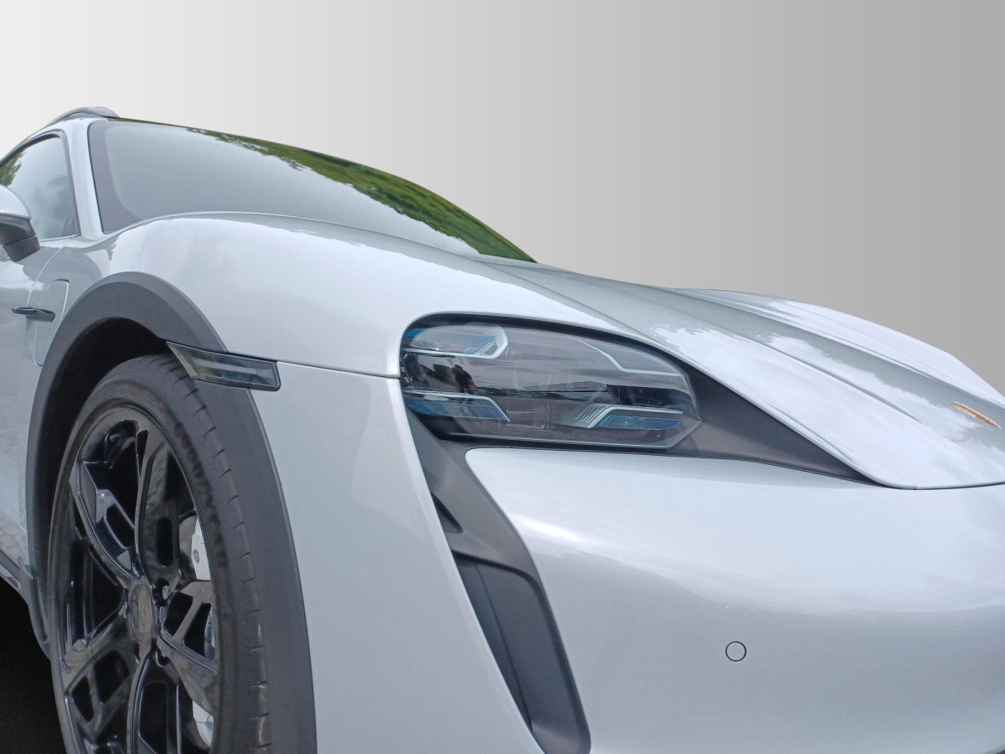 Porsche Taycan Turbo Cross Turismo (2024) - Photo 15
