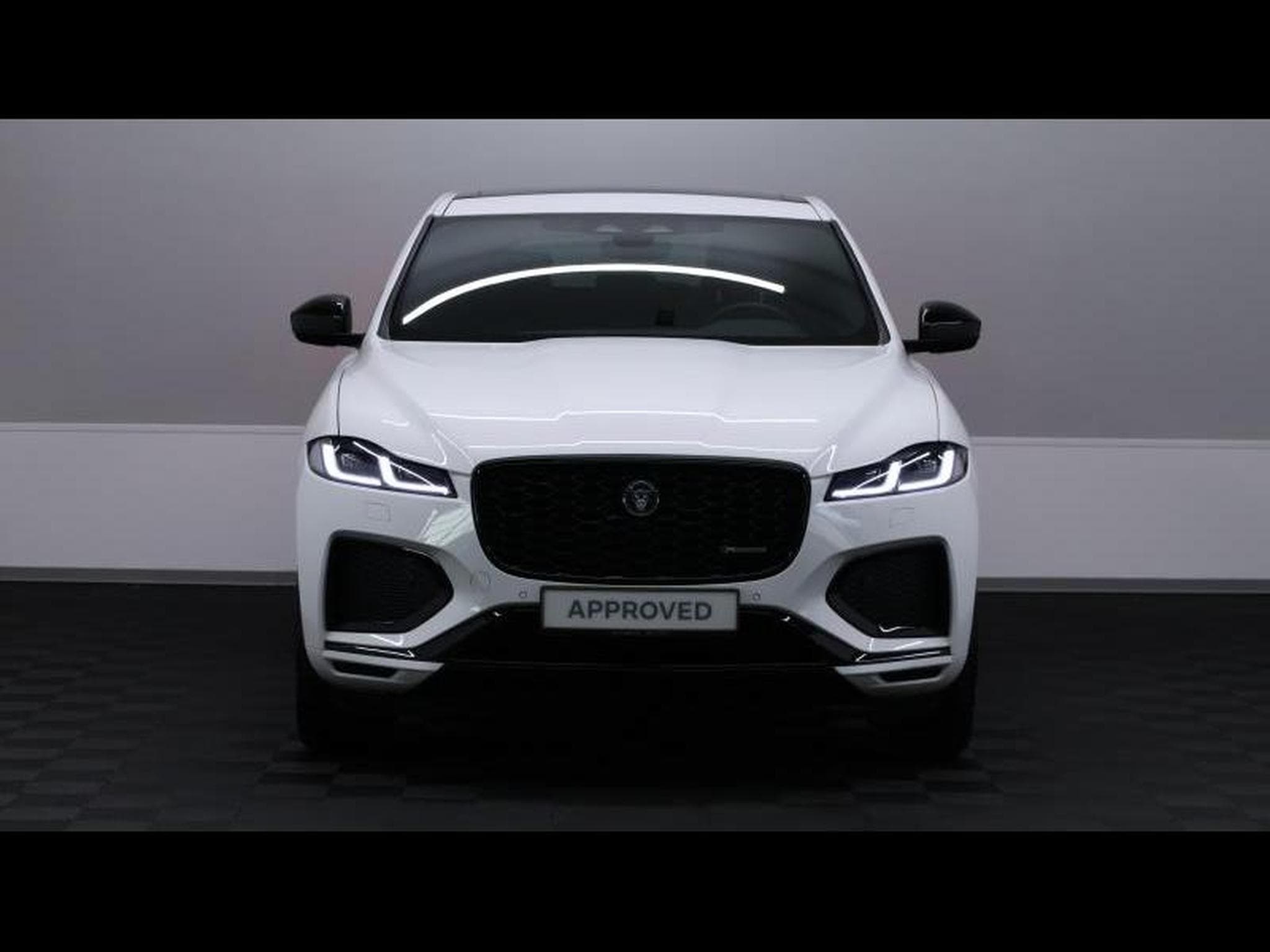 Jaguar F-Pace D200 R-Dynamic S AWD (2024) - Photo 2