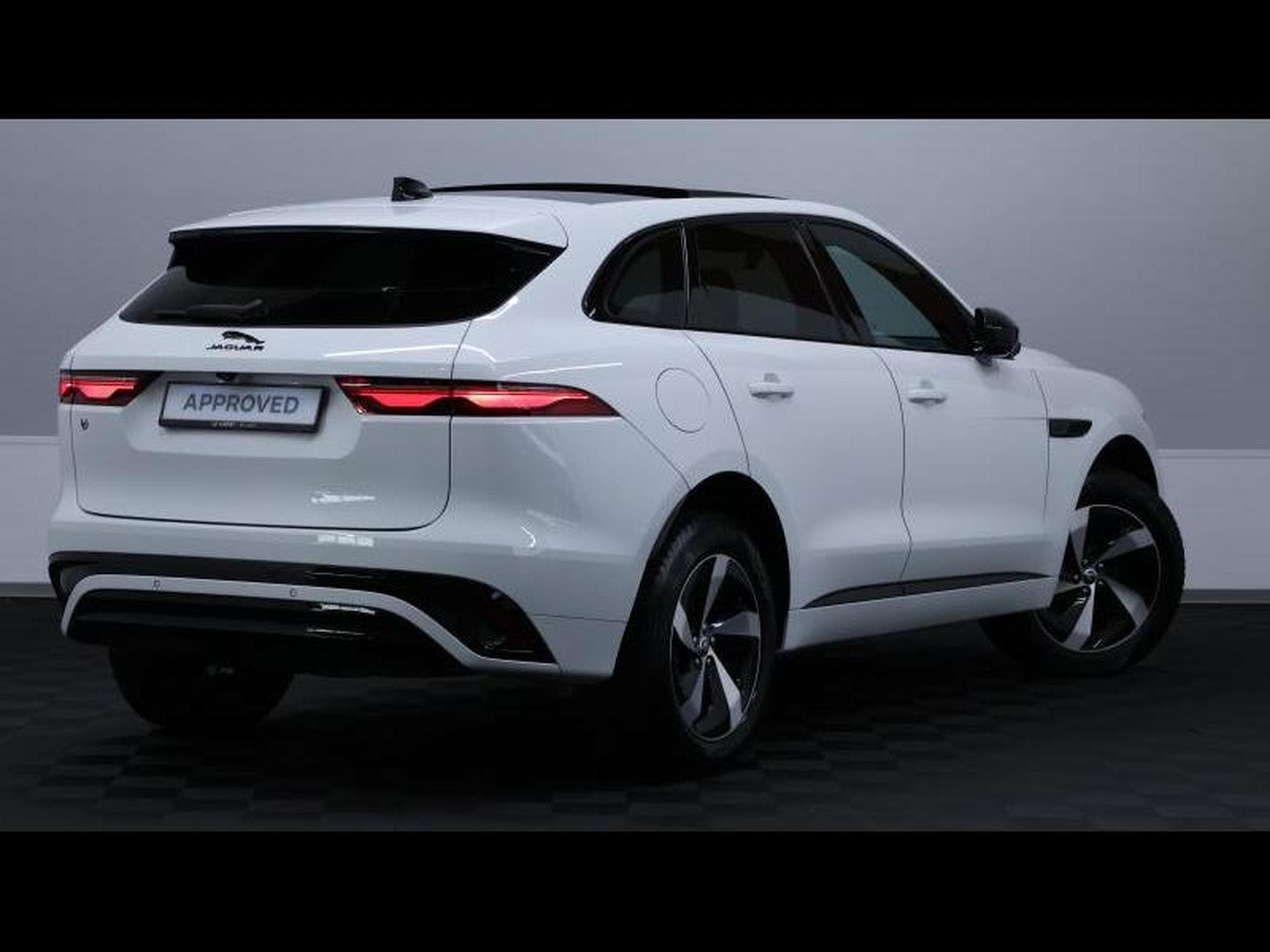 Jaguar F-Pace D200 R-Dynamic S AWD (2024) - Photo 5