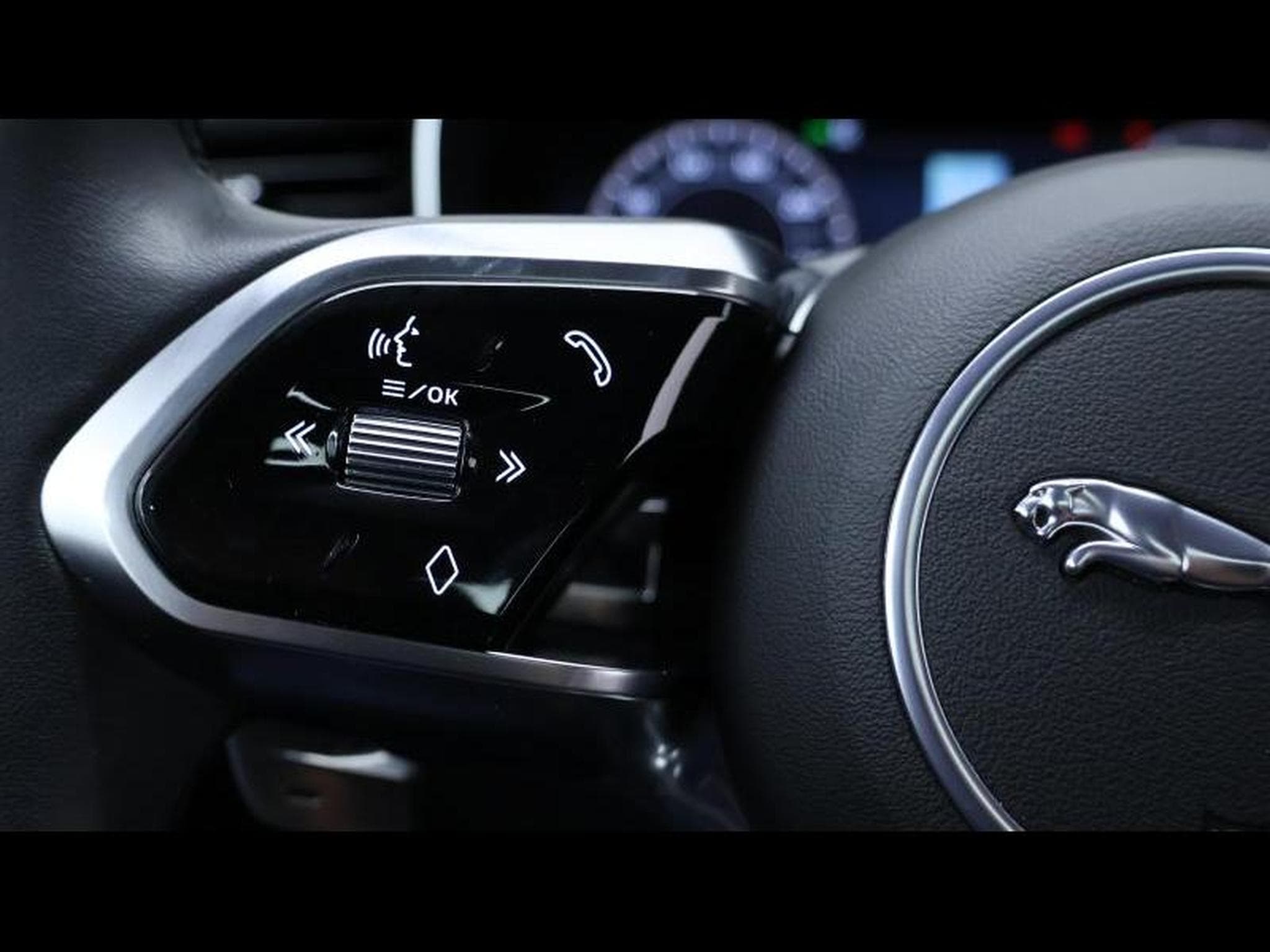Jaguar F-Pace D200 R-Dynamic S AWD (2024) - Photo 17