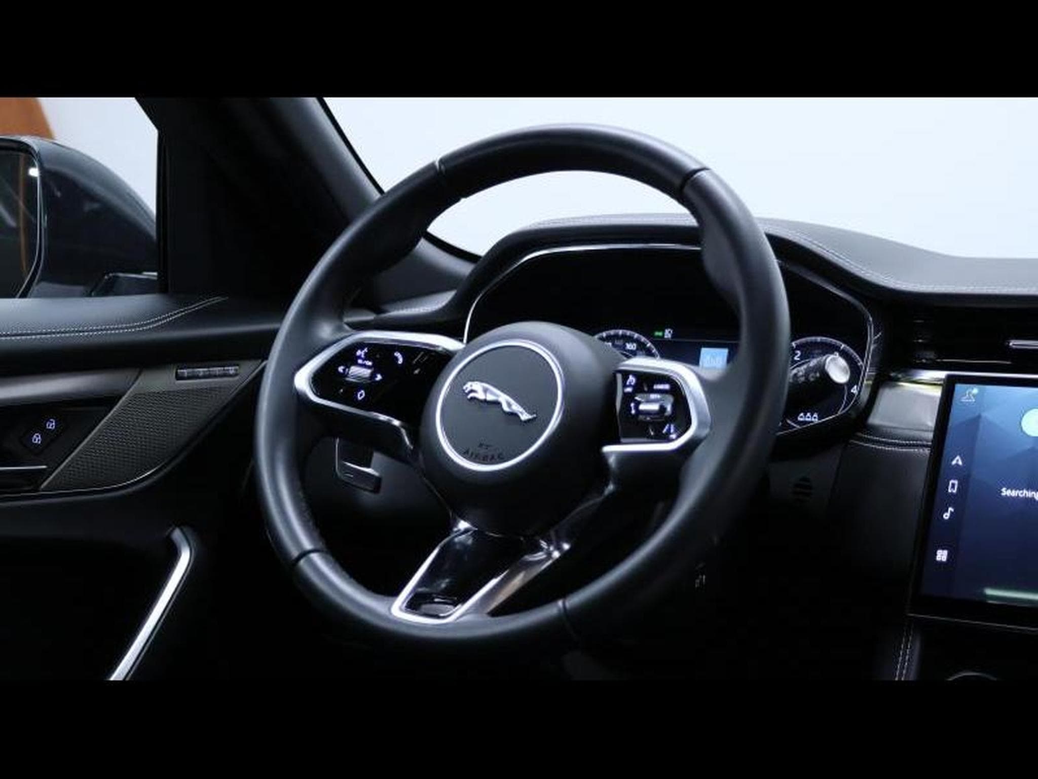 Jaguar F-Pace D200 R-Dynamic S AWD (2024) - Photo 16
