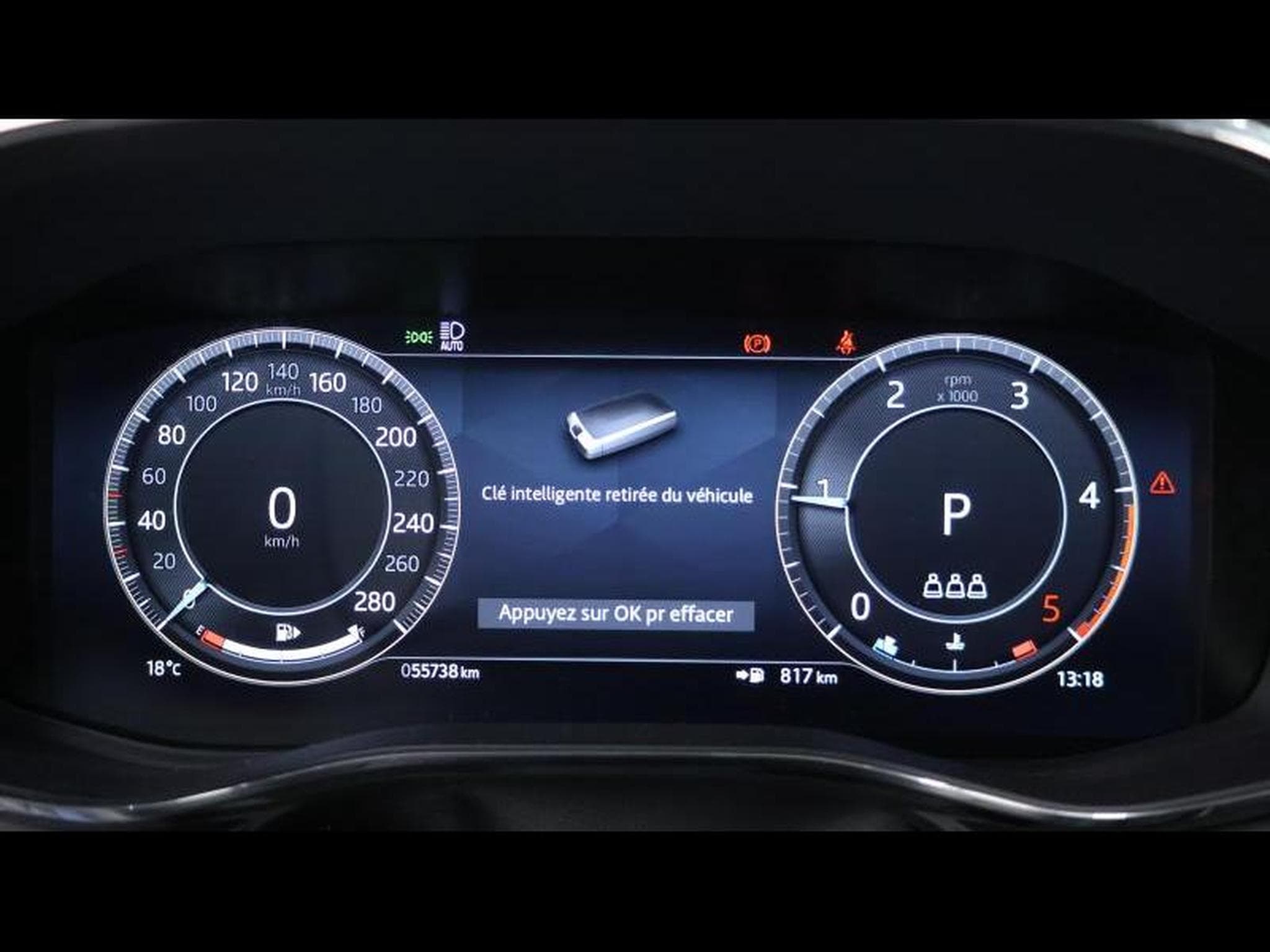Jaguar F-Pace D200 R-Dynamic S AWD (2024) - Photo 31
