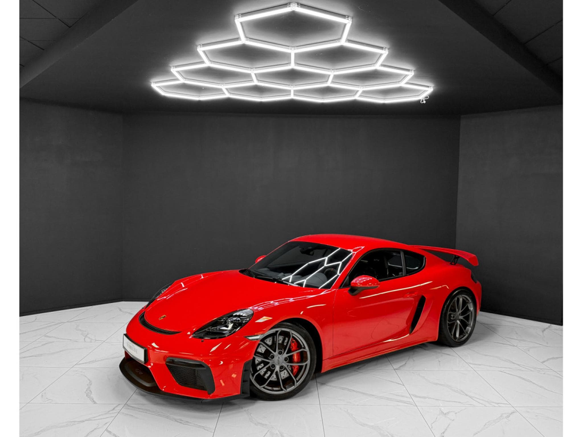 Porsche Cayman 718 GT4 (2020) - Photo 1