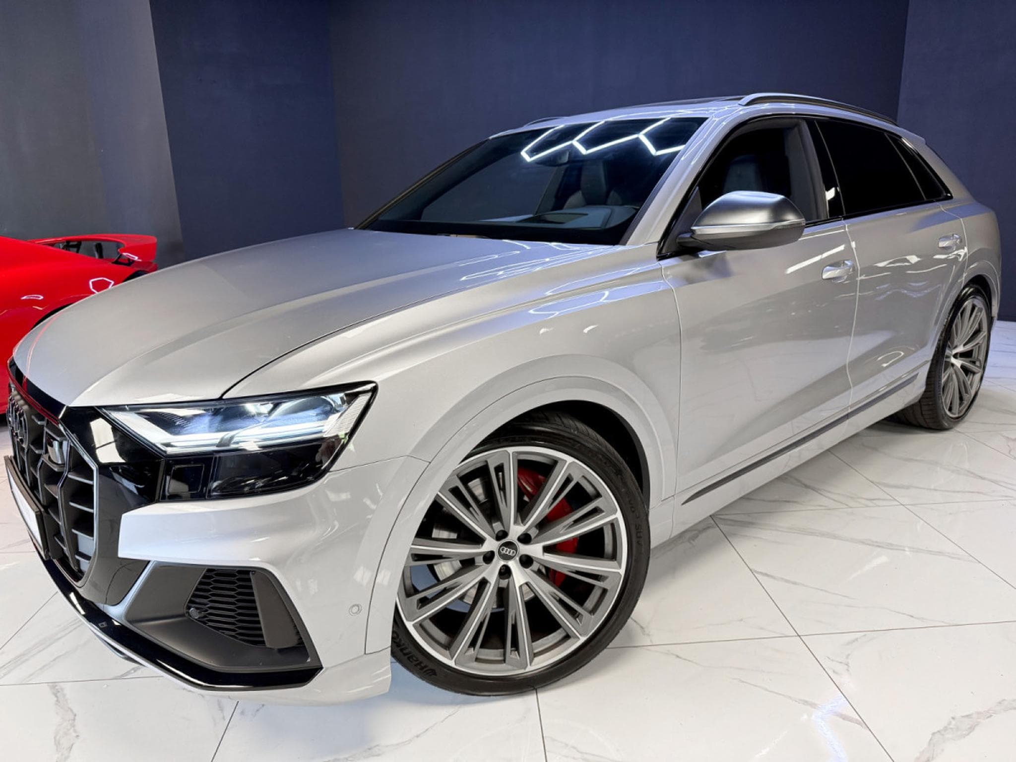Audi SQ8 4.0 TFSI / REAR-AXLE / B&O / PANO / HEAD-UP / (2021) - Foto 9