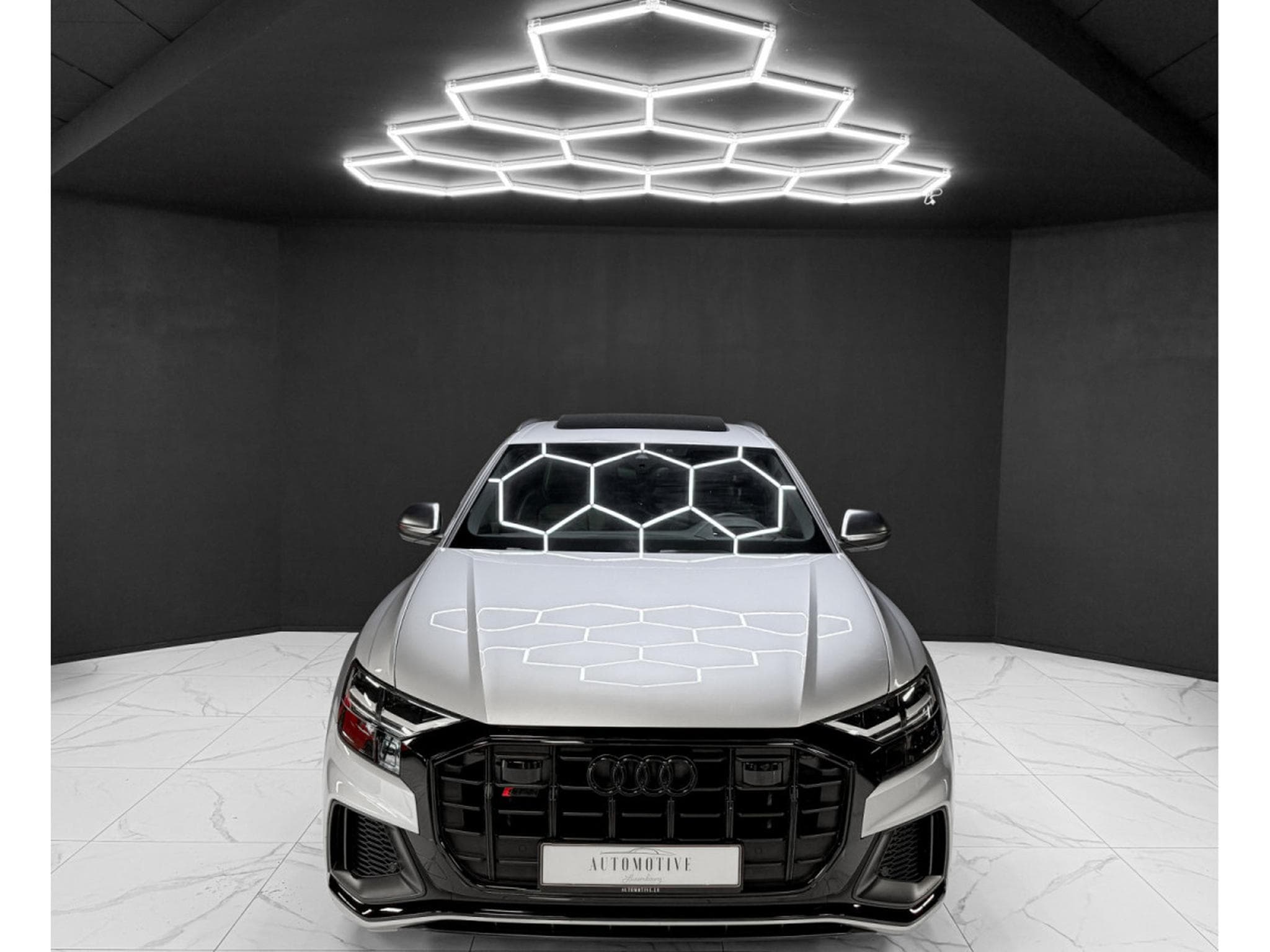 Audi SQ8 4.0 TFSI / REAR-AXLE / B&O / PANO / HEAD-UP / (2021) - Foto 8