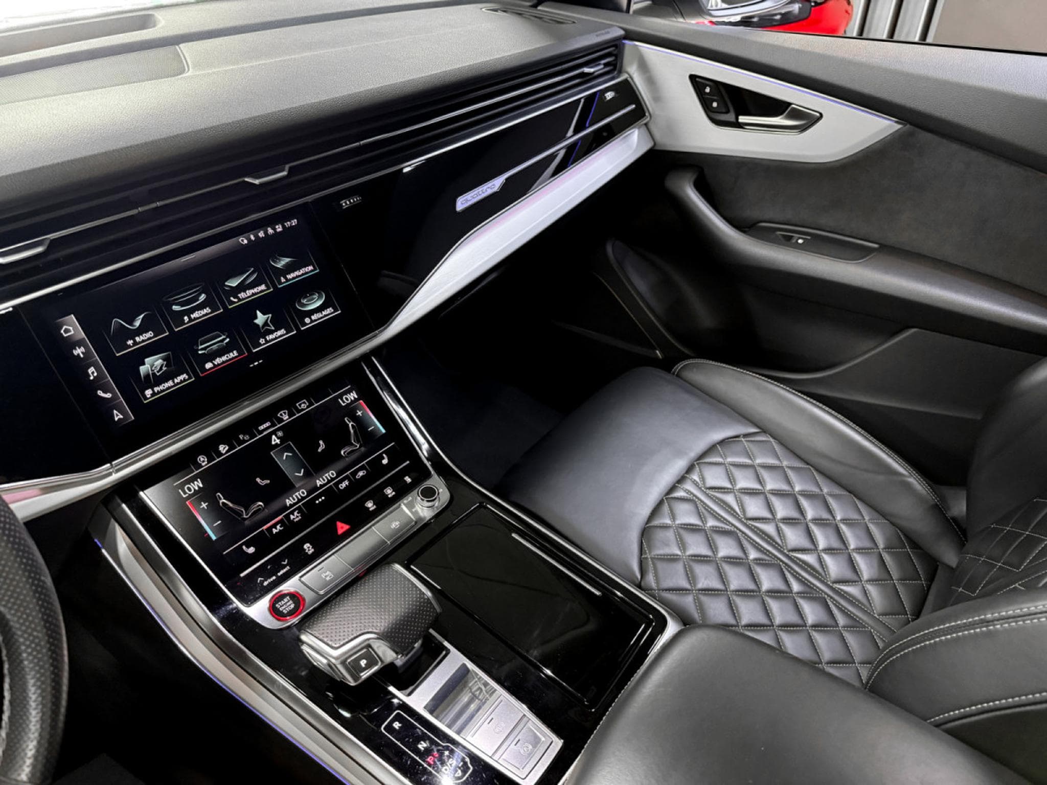 Audi SQ8 4.0 TFSI / REAR-AXLE / B&O / PANO / HEAD-UP / (2021) - Foto 12