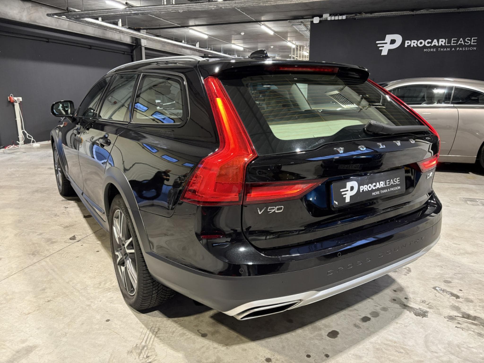 Volvo V90 Pro AWD/PANO/19/360/HUP.D/MALUS PAYE (2020) - Photo 3
