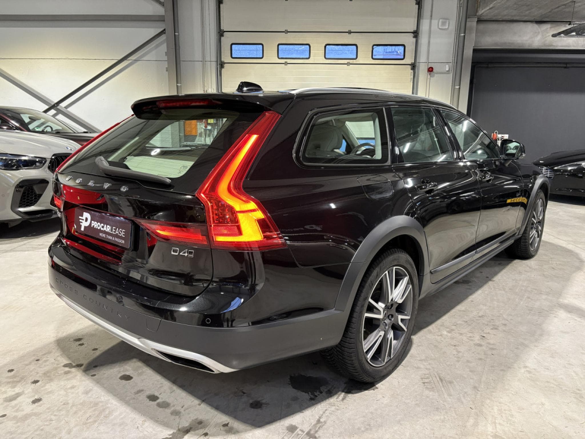 Volvo V90 Pro AWD/PANO/19/360/HUP.D/MALUS PAYE (2020) - Photo 6