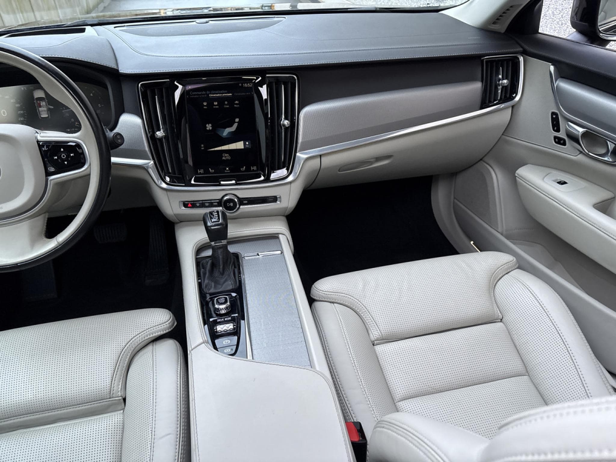 Volvo V90 Pro AWD/PANO/19/360/HUP.D/MALUS PAYE (2020) - Photo 22
