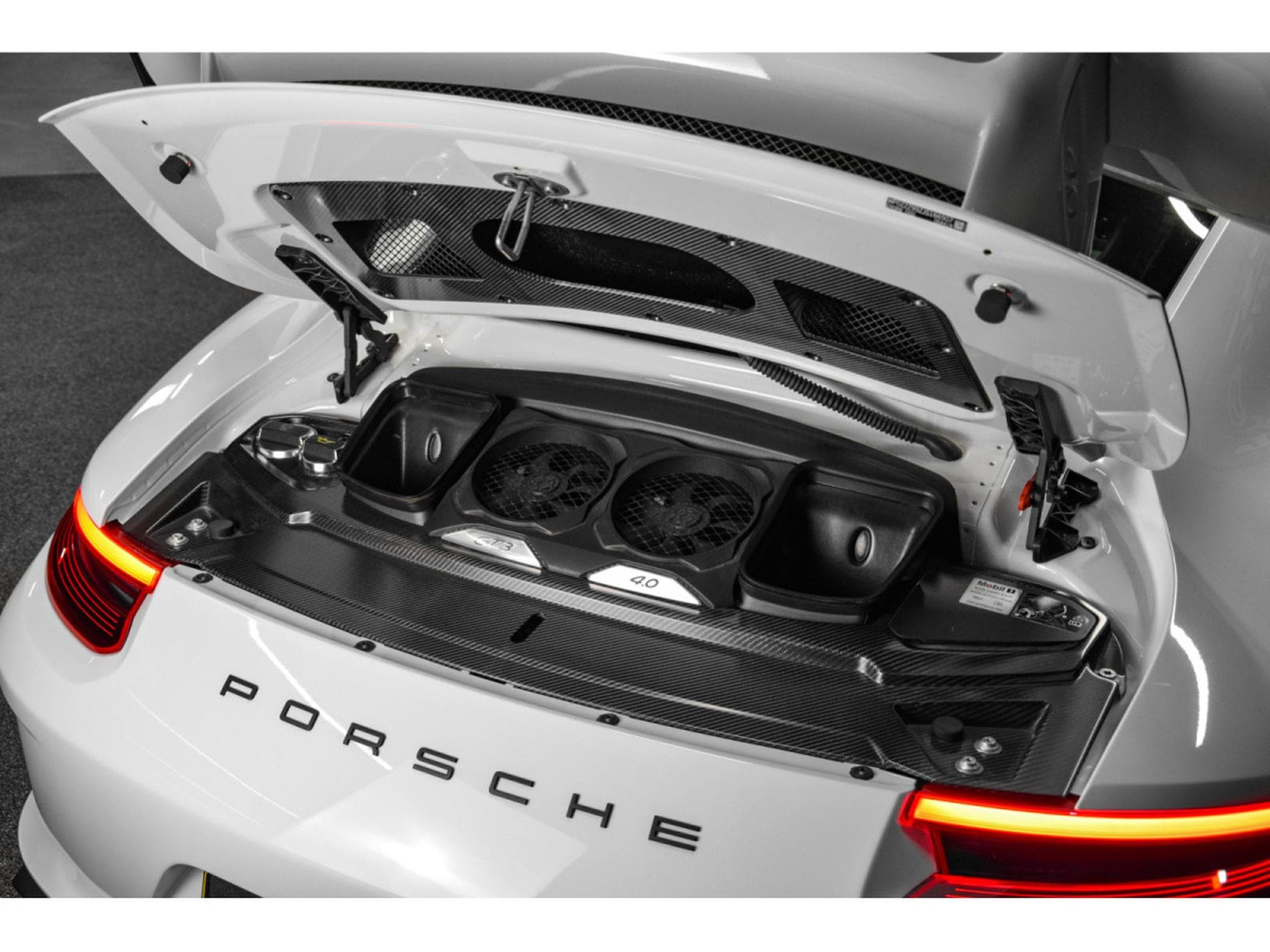 Porsche 911 991.2 GT3 CLUBSPORT PDK (2018) - Photo 20