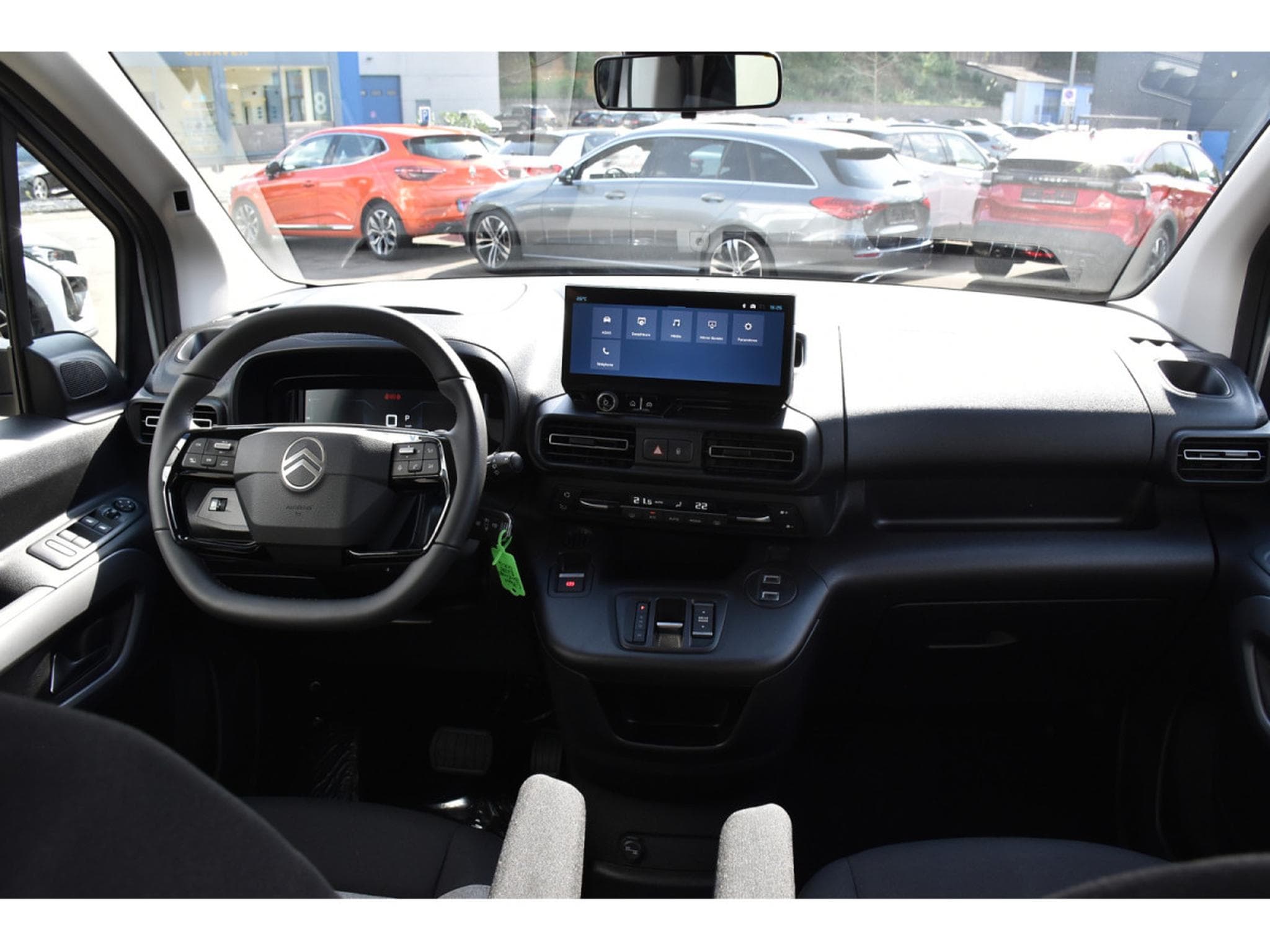 Citroën Berlingo 1.5 BlueHDI 130 EAT8 5 Pl. REGUL SMARTPHONE LED NEUF (2026) - Foto 8