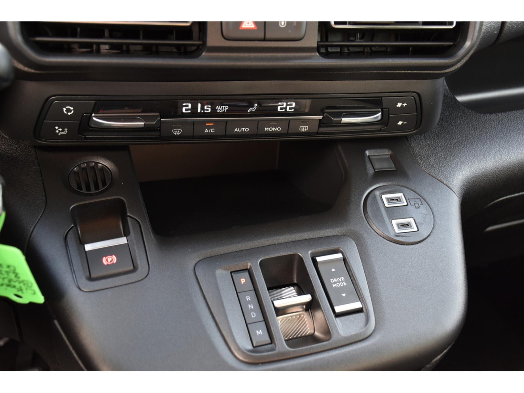 Citroën Berlingo 1.5 BlueHDI 130 EAT8 5 Pl. REGUL SMARTPHONE LED NEUF (2026) - Foto 16