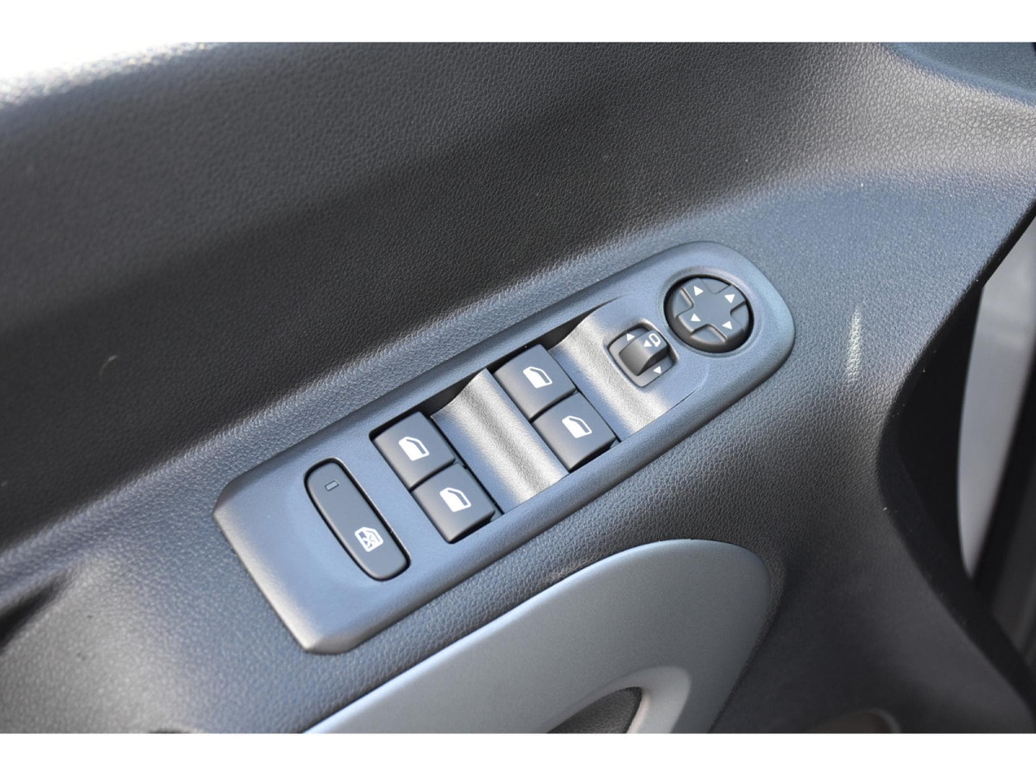 Citroën Berlingo 1.5 BlueHDI 130 EAT8 5 Pl. REGUL SMARTPHONE LED NEUF (2026) - Foto 19