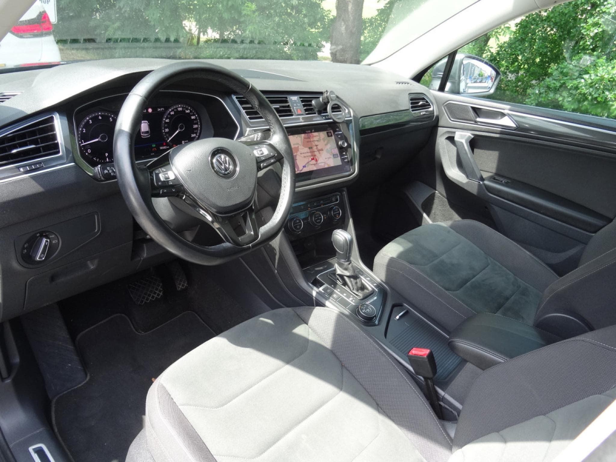 VW Tiguan 2.0 TSI DSG 4MOTION HIGHLINE (2018) - Foto 12