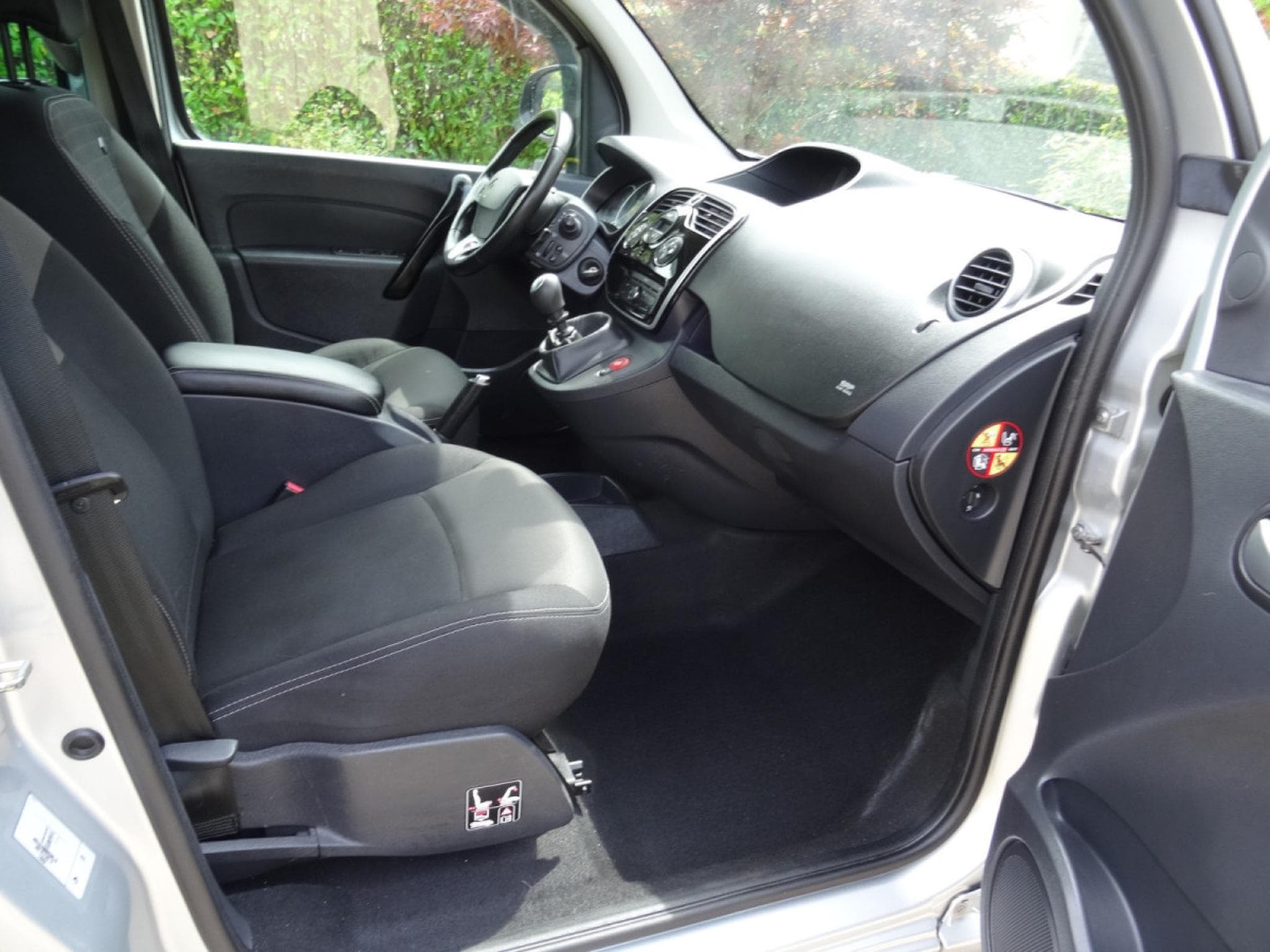 Renault Kangoo 1.5 dCi 116CV LIMITED (2020) - Foto 16