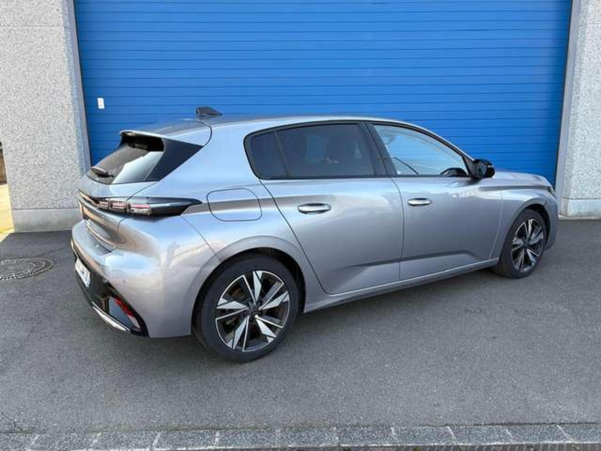 Peugeot 308 1.2 PURETECH 130CH S&S ALLURE (2023) - Foto 3