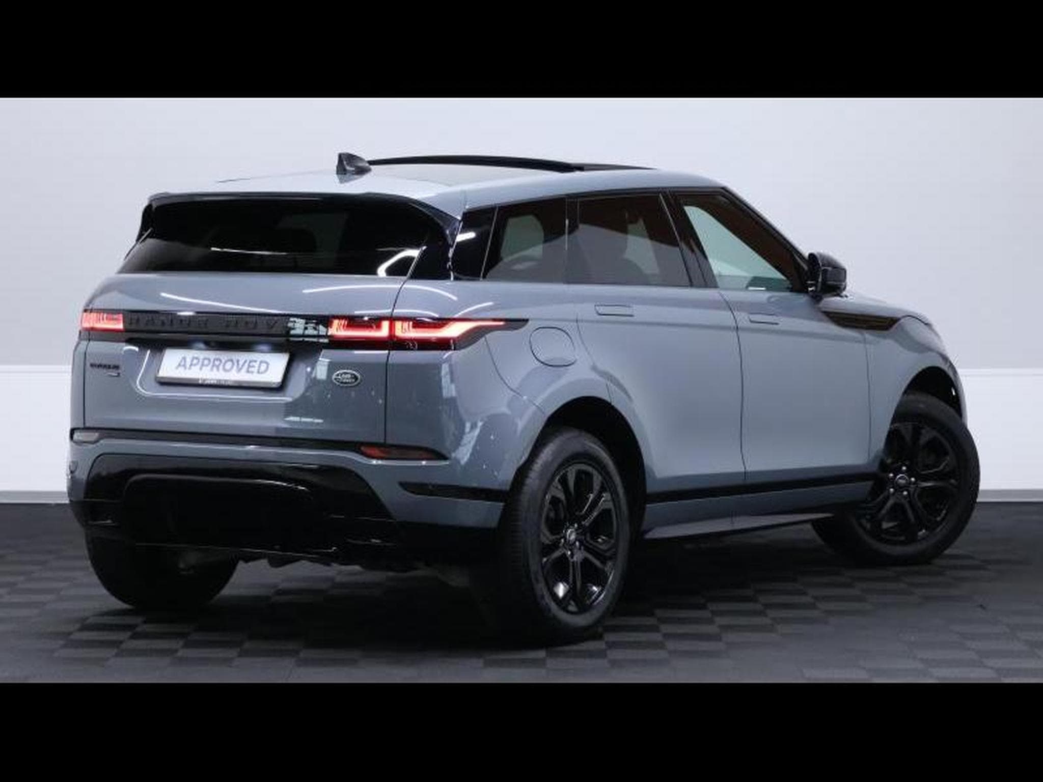 Land-Rover Range Rover Evoque P300e R-Dynamic S (2024) - Photo 5