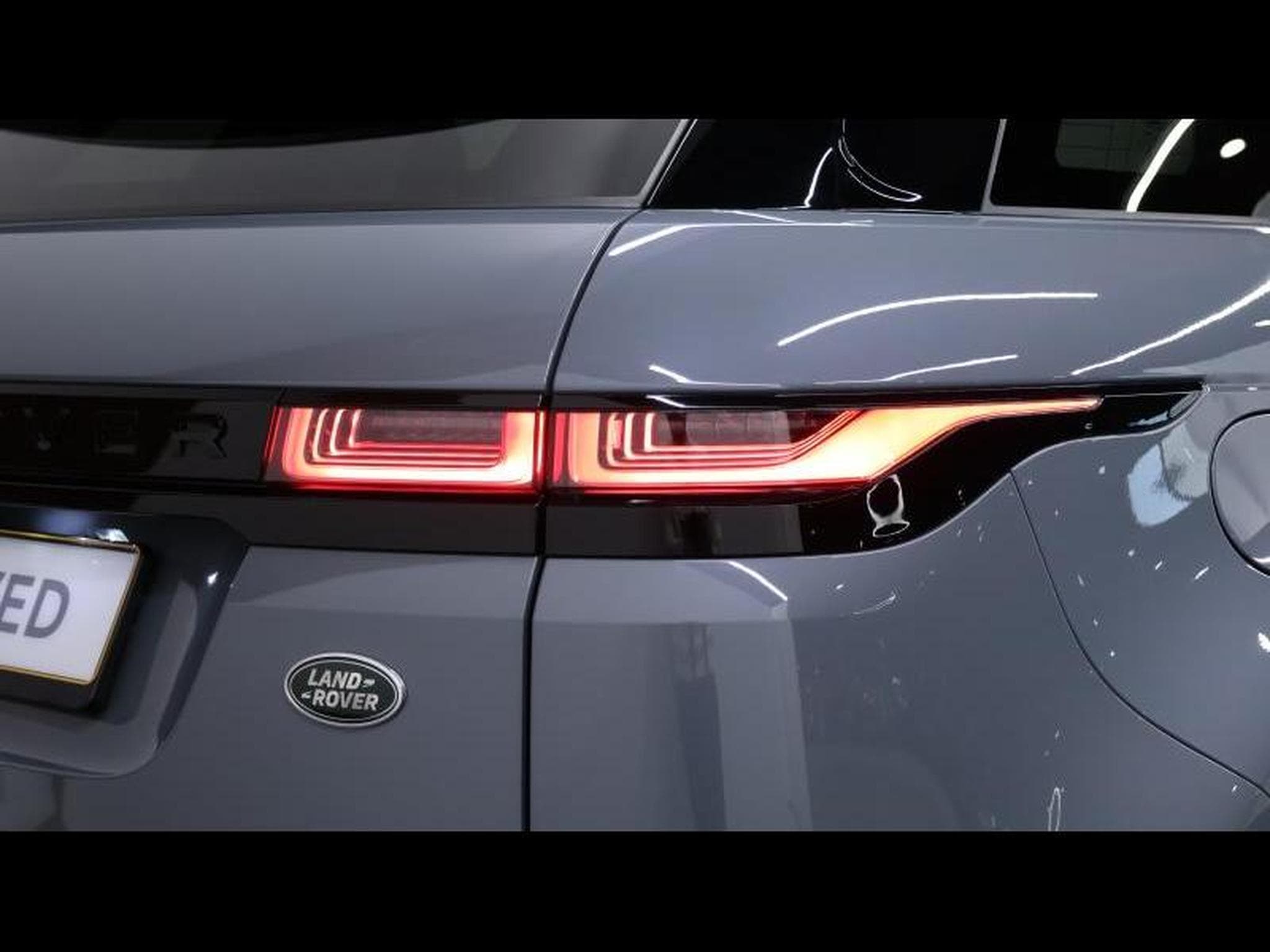 Land-Rover Range Rover Evoque P300e R-Dynamic S (2024) - Photo 9