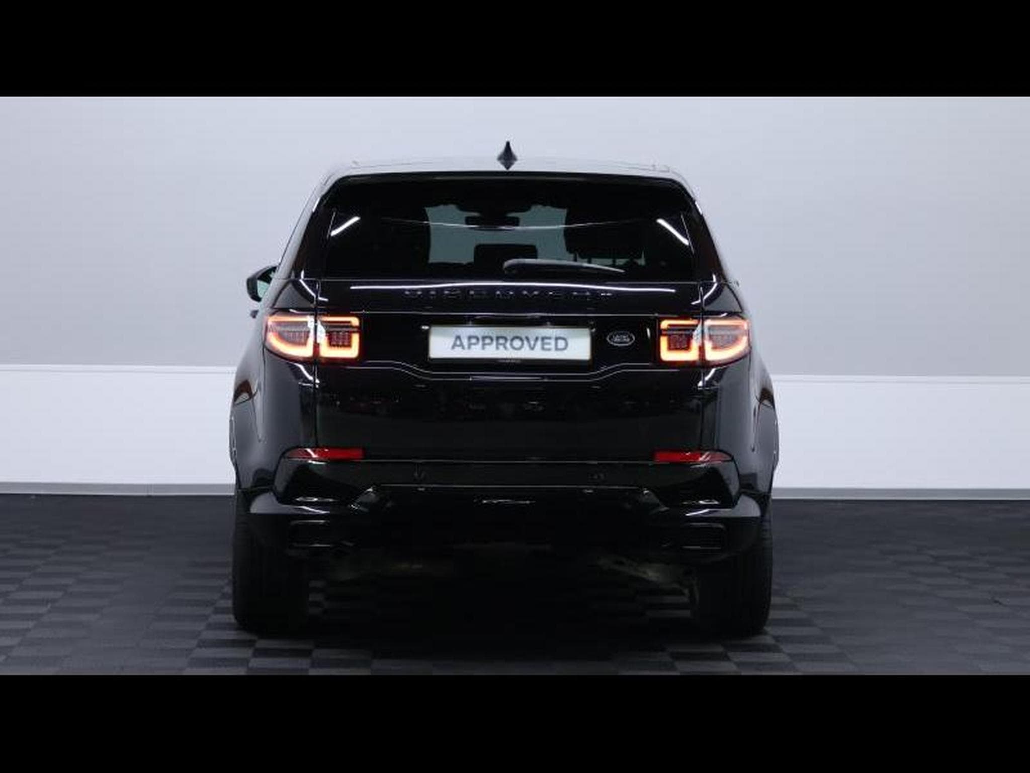 Land-Rover Discovery Sport D165 R-Dynamic S Auto (2023) - Photo 6