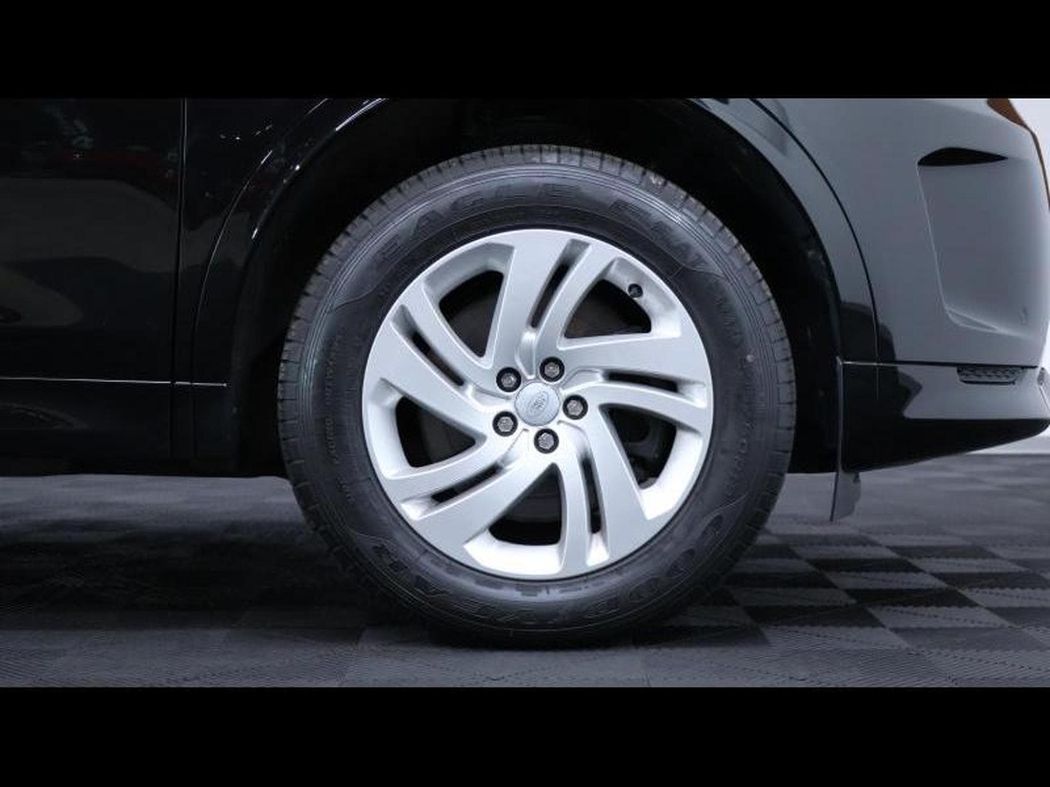 Land-Rover Discovery Sport D165 R-Dynamic S Auto (2023) - Photo 10