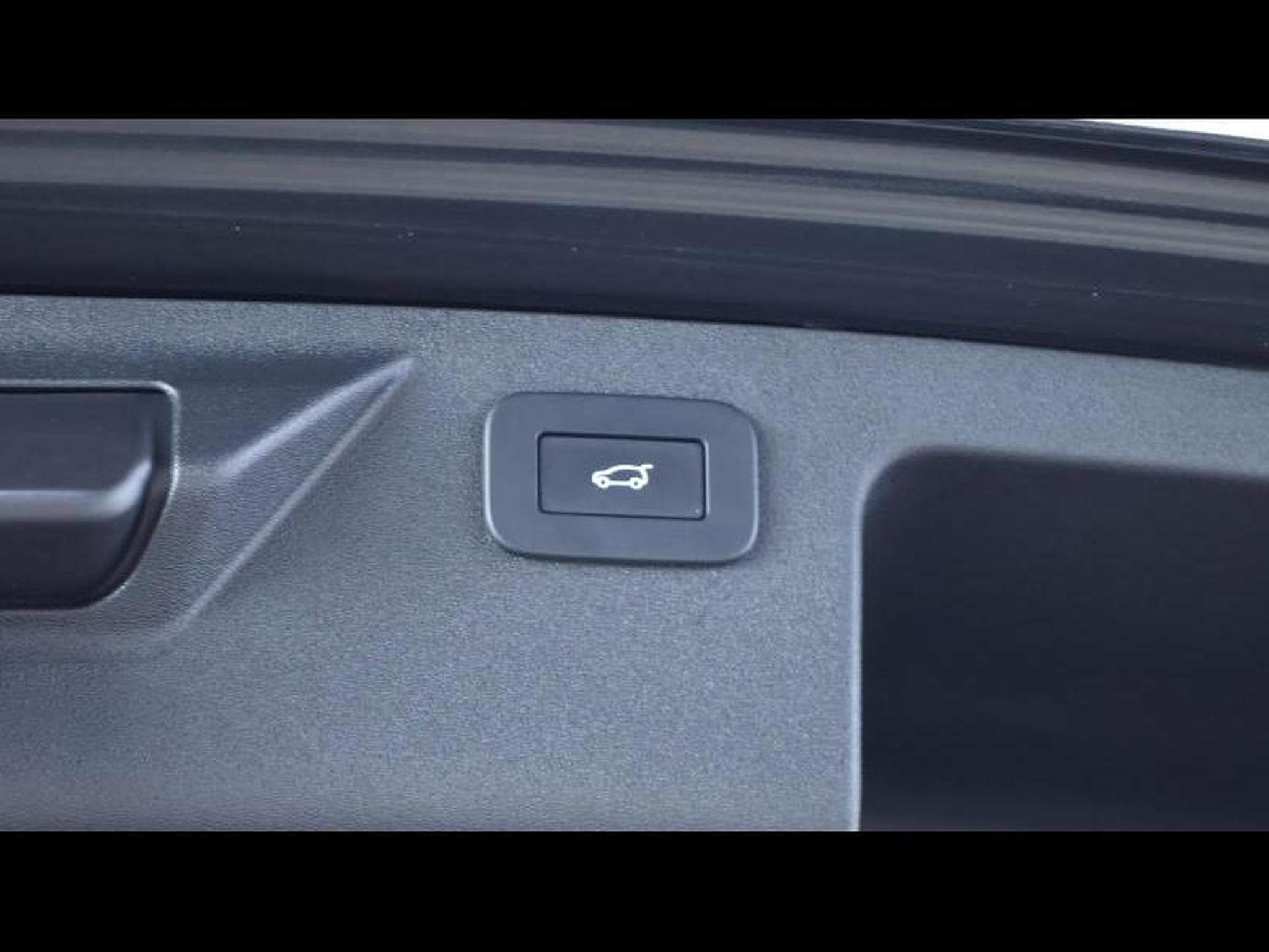 Land-Rover Discovery Sport D165 R-Dynamic S Auto (2023) - Photo 27