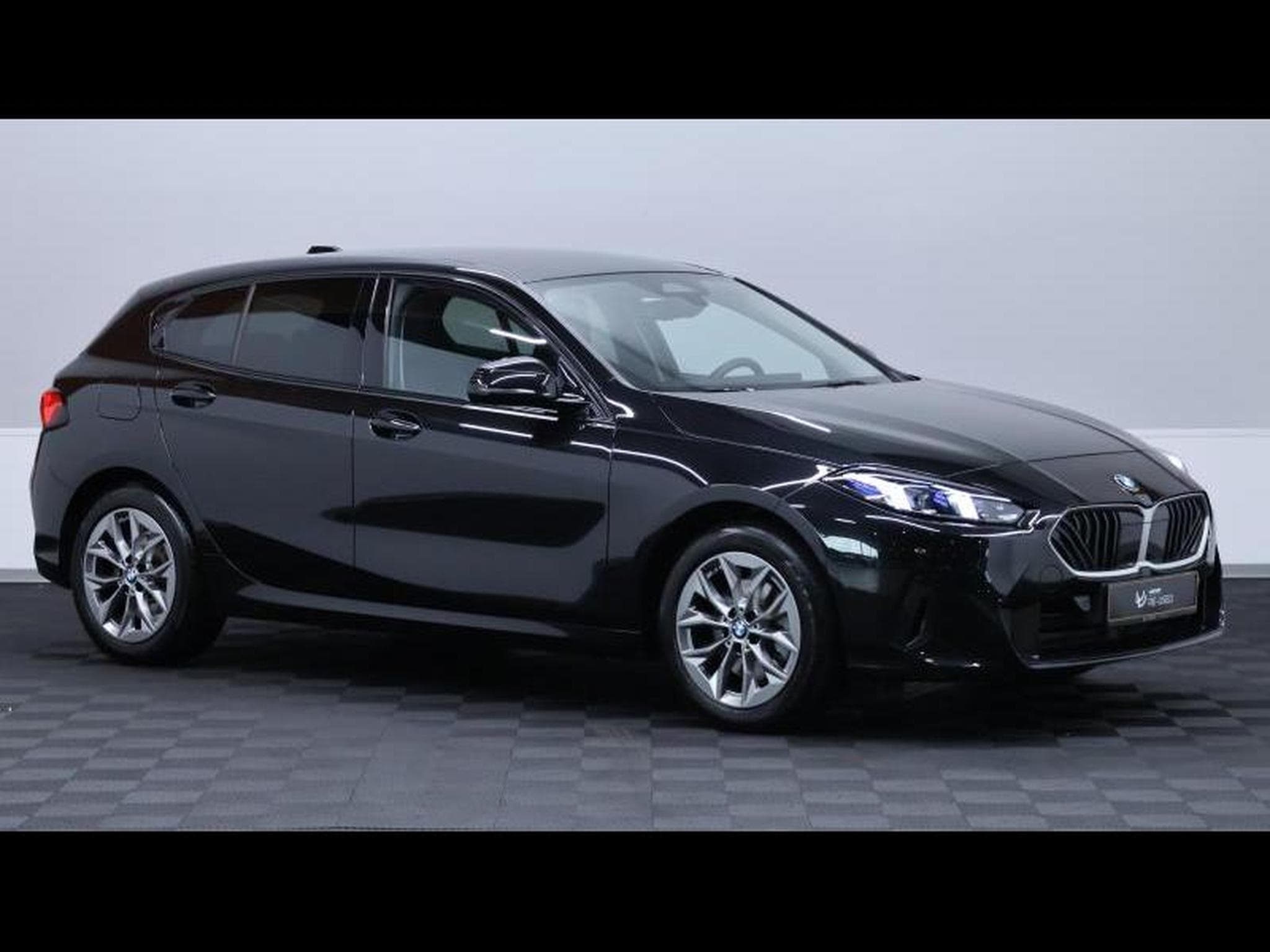 BMW 118 d Hatch F70 Steptronic (2025) - Photo 3