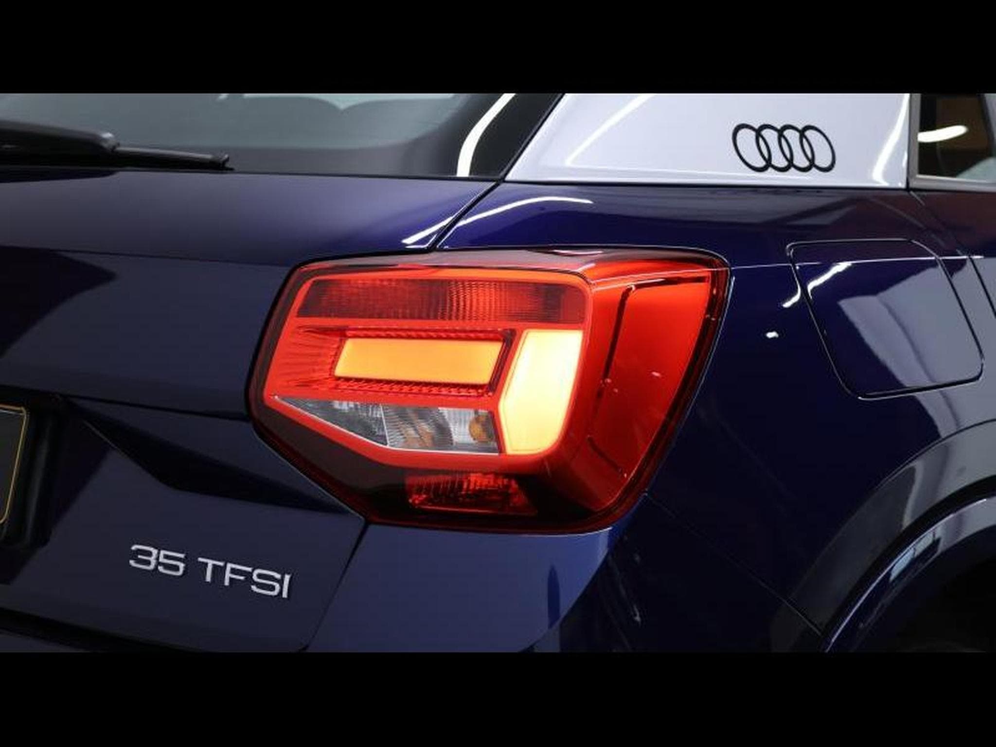 Audi Q2 35 TFSI 150 s-tronic (2022) - Photo 9