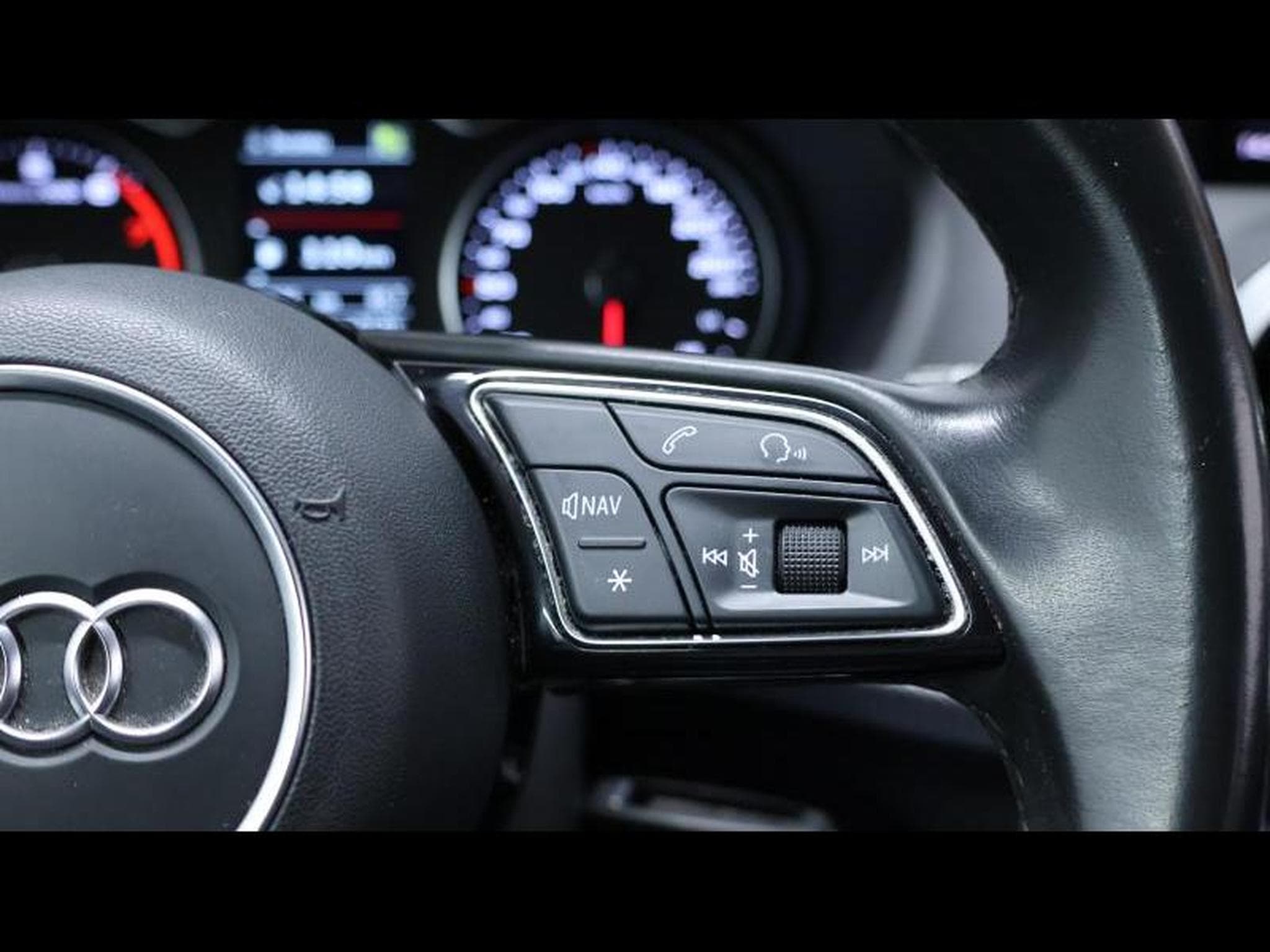 Audi Q2 35 TFSI 150 s-tronic (2022) - Photo 18