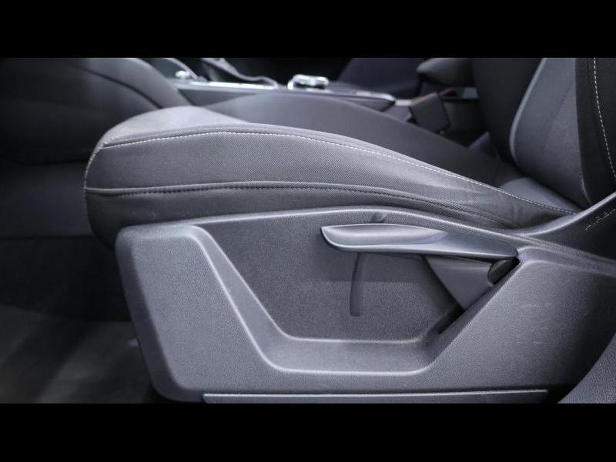 Audi Q2 35 TFSI 150 s-tronic (2022) - Photo 26