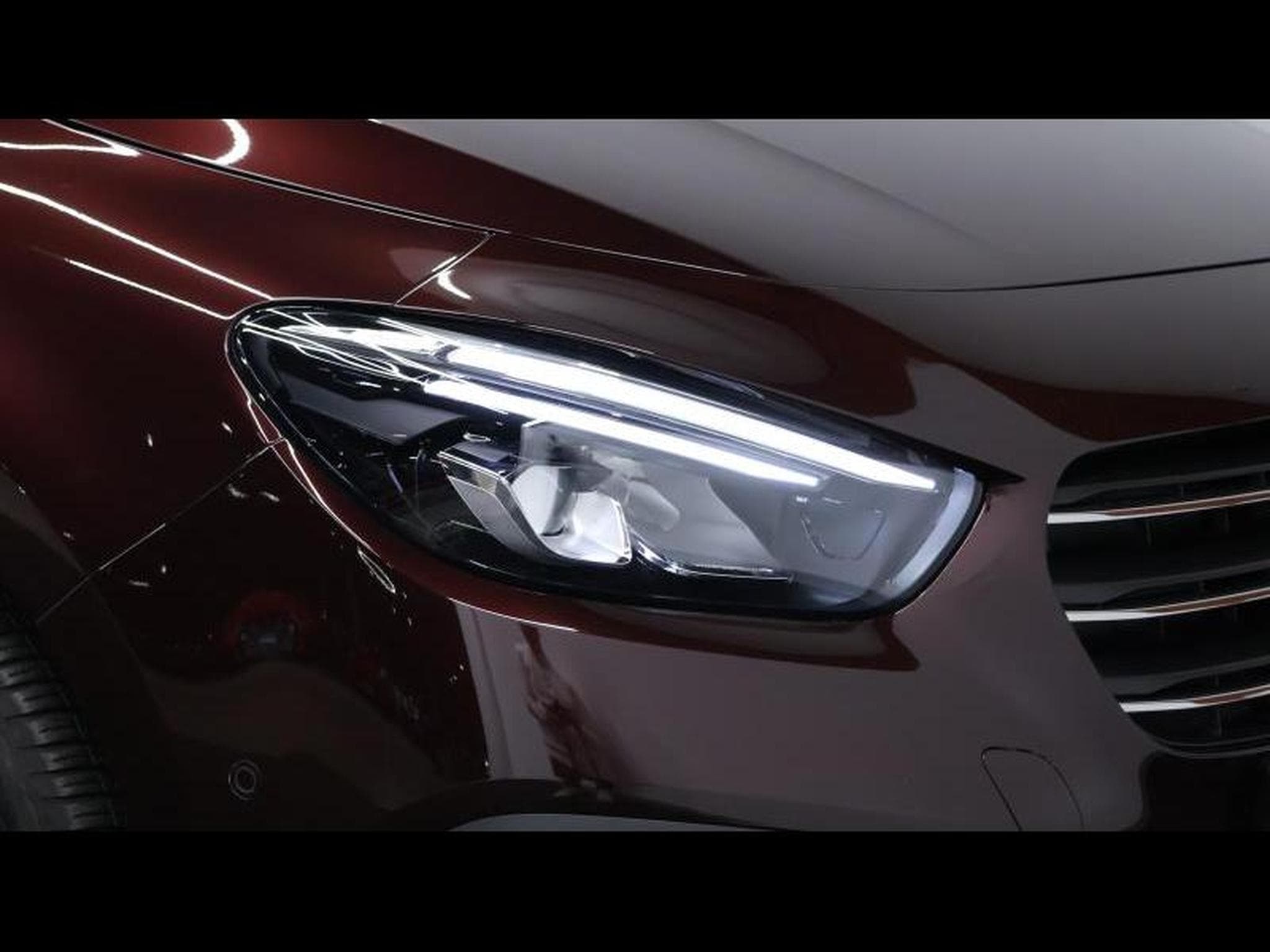 Mercedes T Style 7G-DCT (2023) - Photo 9