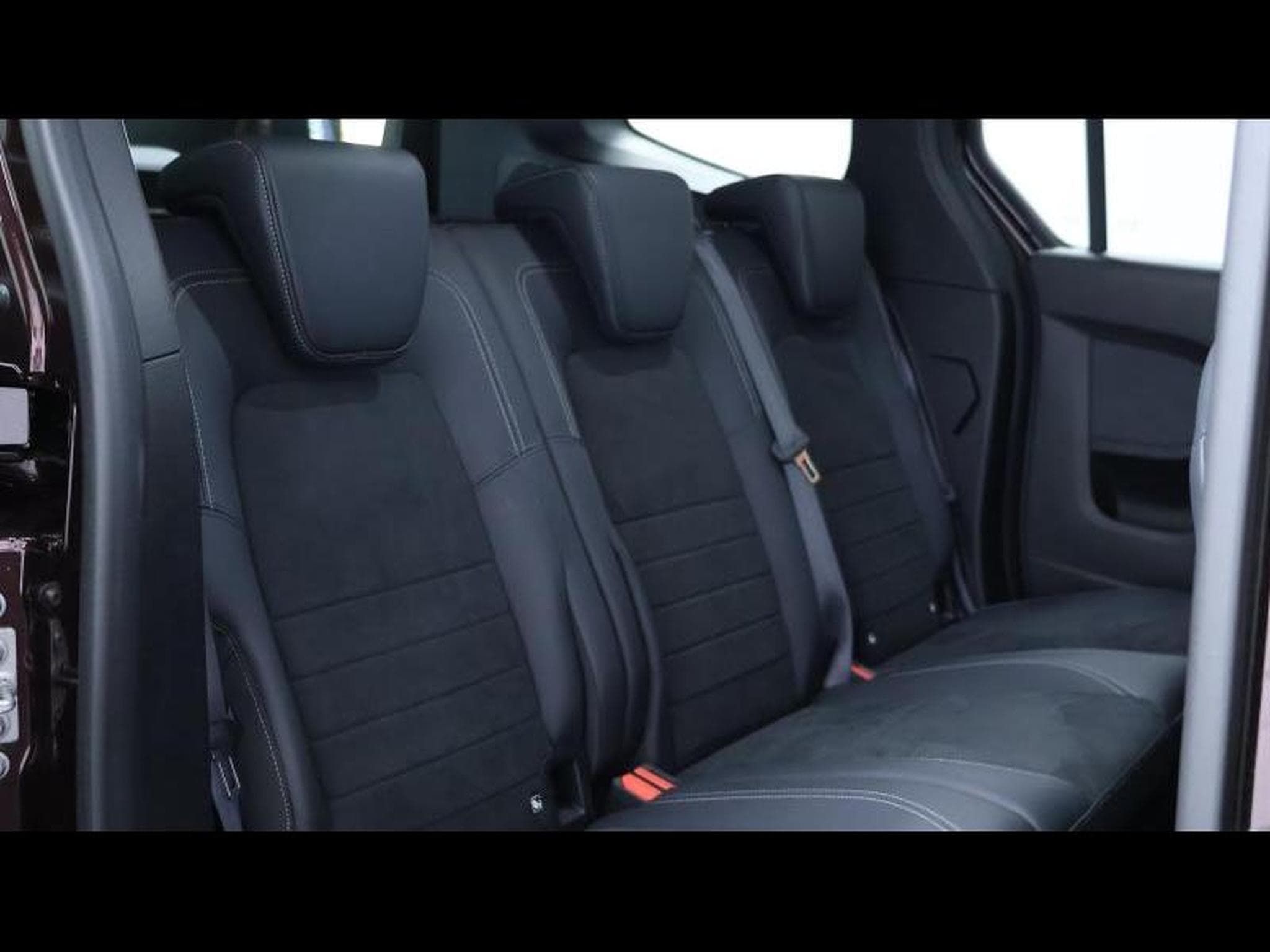 Mercedes T Style 7G-DCT (2023) - Photo 15