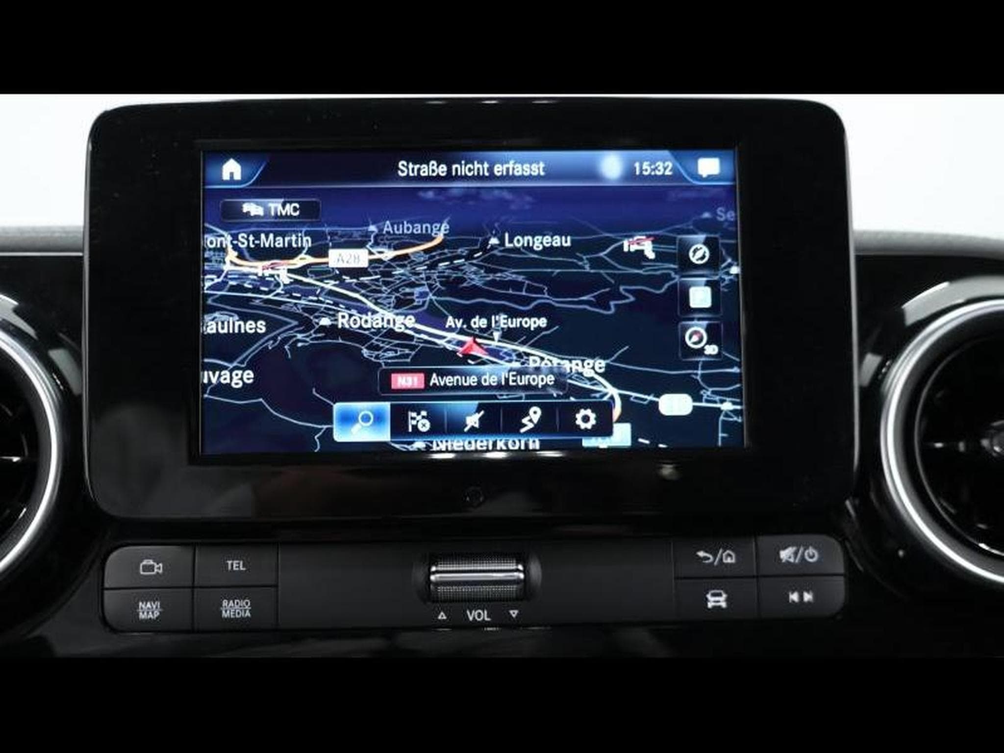 Mercedes T Style 7G-DCT (2023) - Photo 22