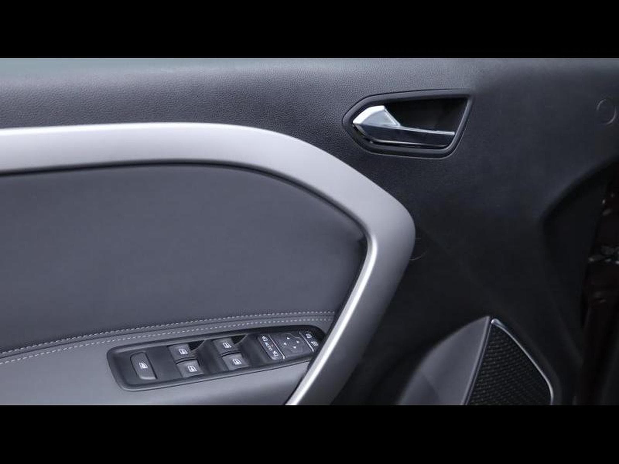 Mercedes T Style 7G-DCT (2023) - Photo 25