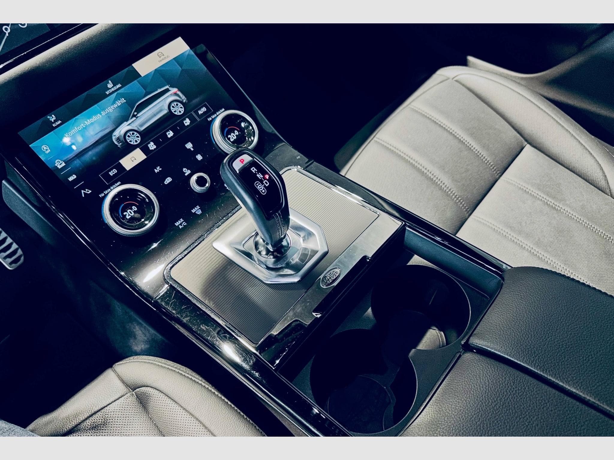Land-Rover Range Rover Evoque RANGE ROVER EVOQUE D200 AWD R-DYNAMIC SE BVA (2023) - Foto 9