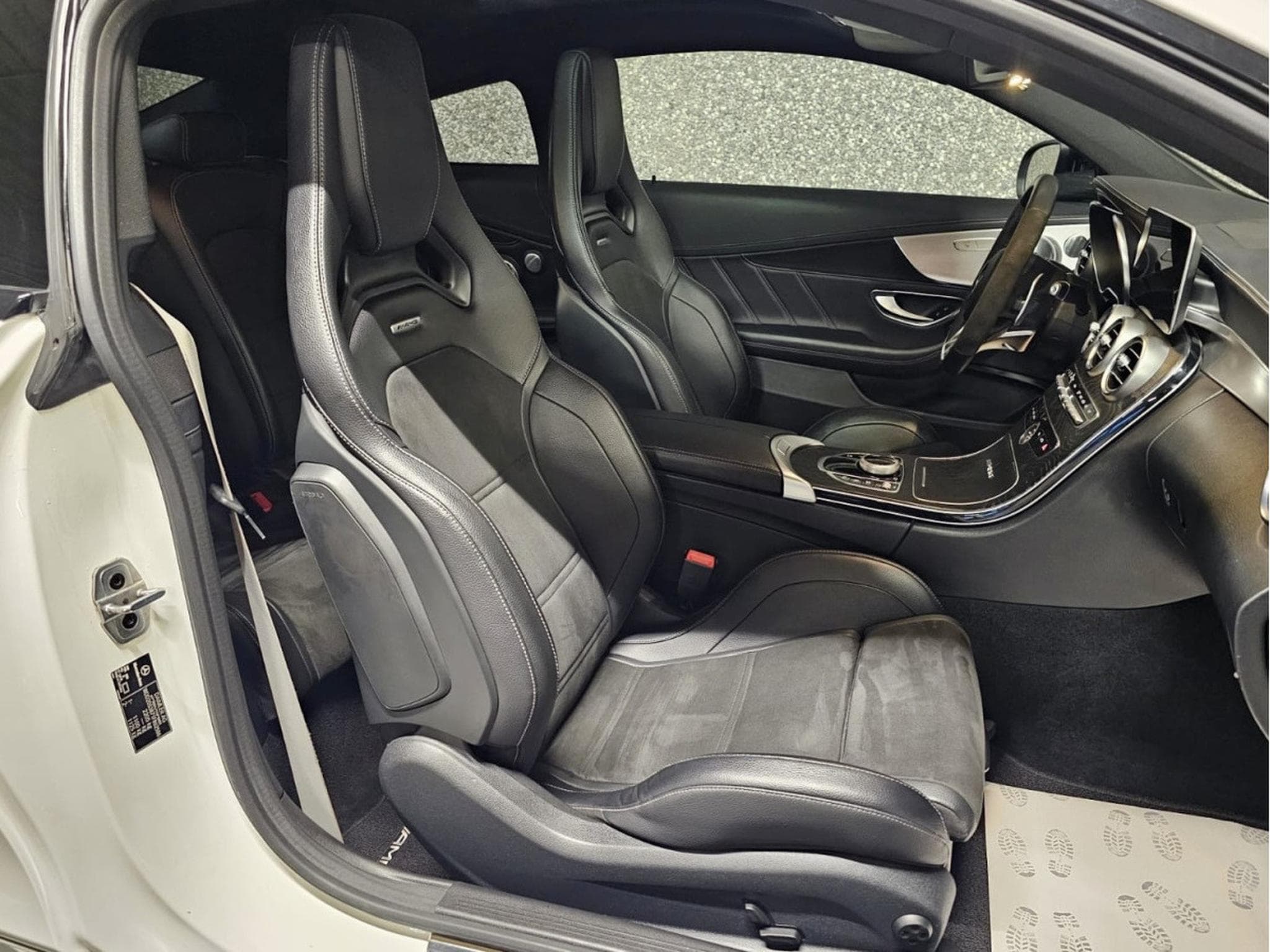 Mercedes C 63 AMG S 4.0 V8  BURMESTER PERFORMANCE Pas de Malus en France (2019) - Photo 7