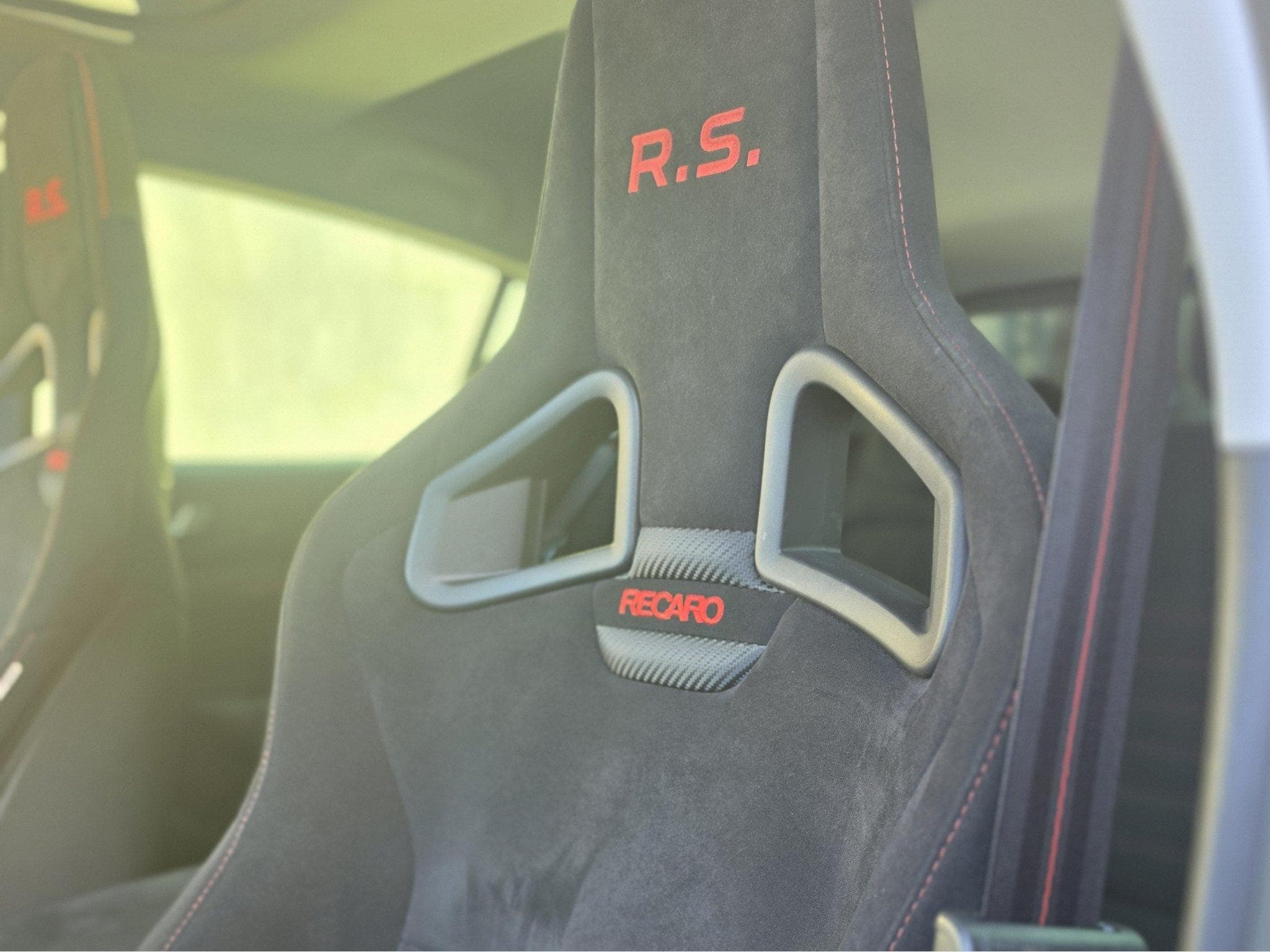 Renault Megane 4 RS Trophy (2020) - Photo 7